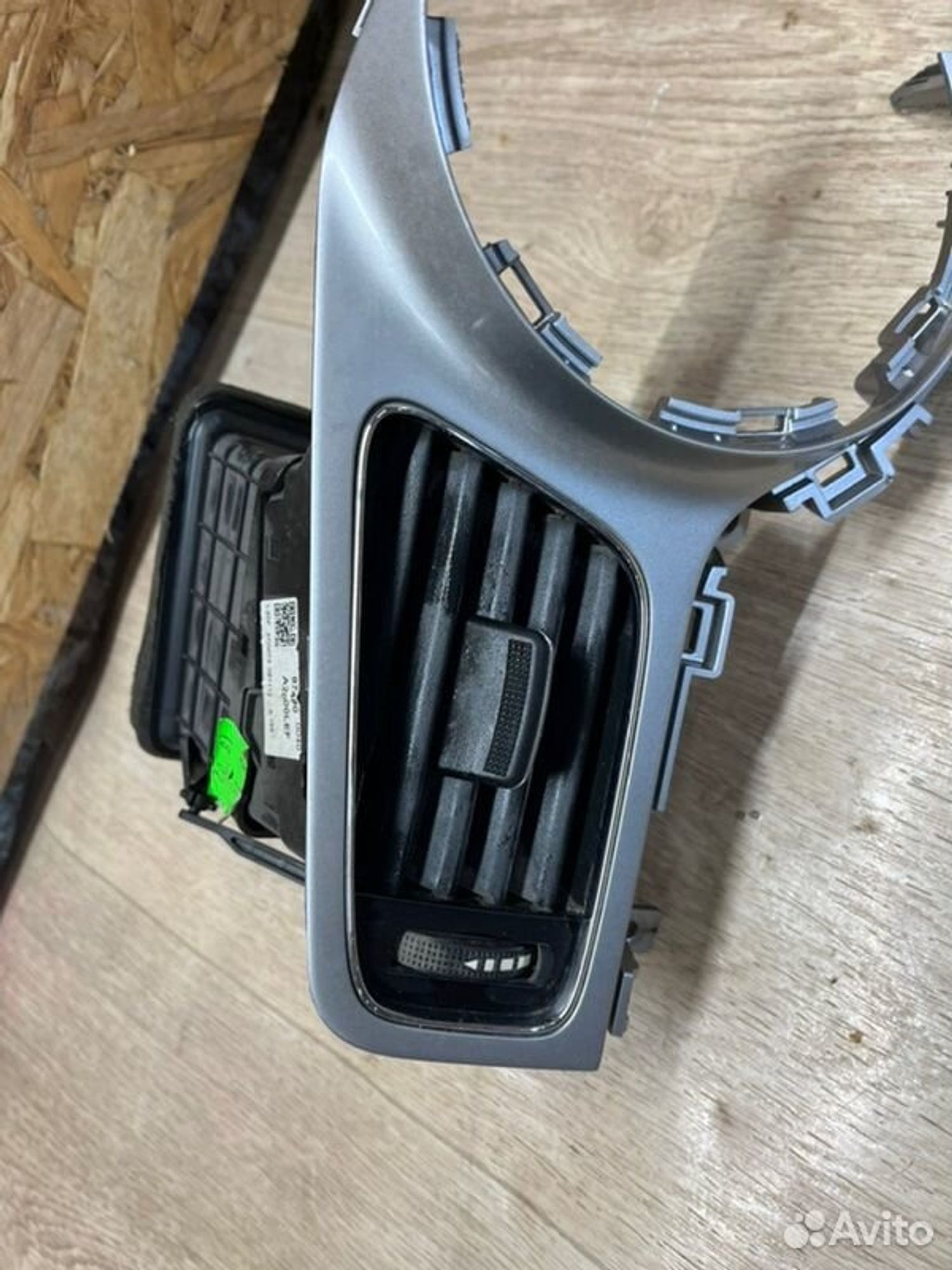 Дефлектор воздушный левый Kia Ceed JD G4FG 2013, 1600 рублей, Семиозерка