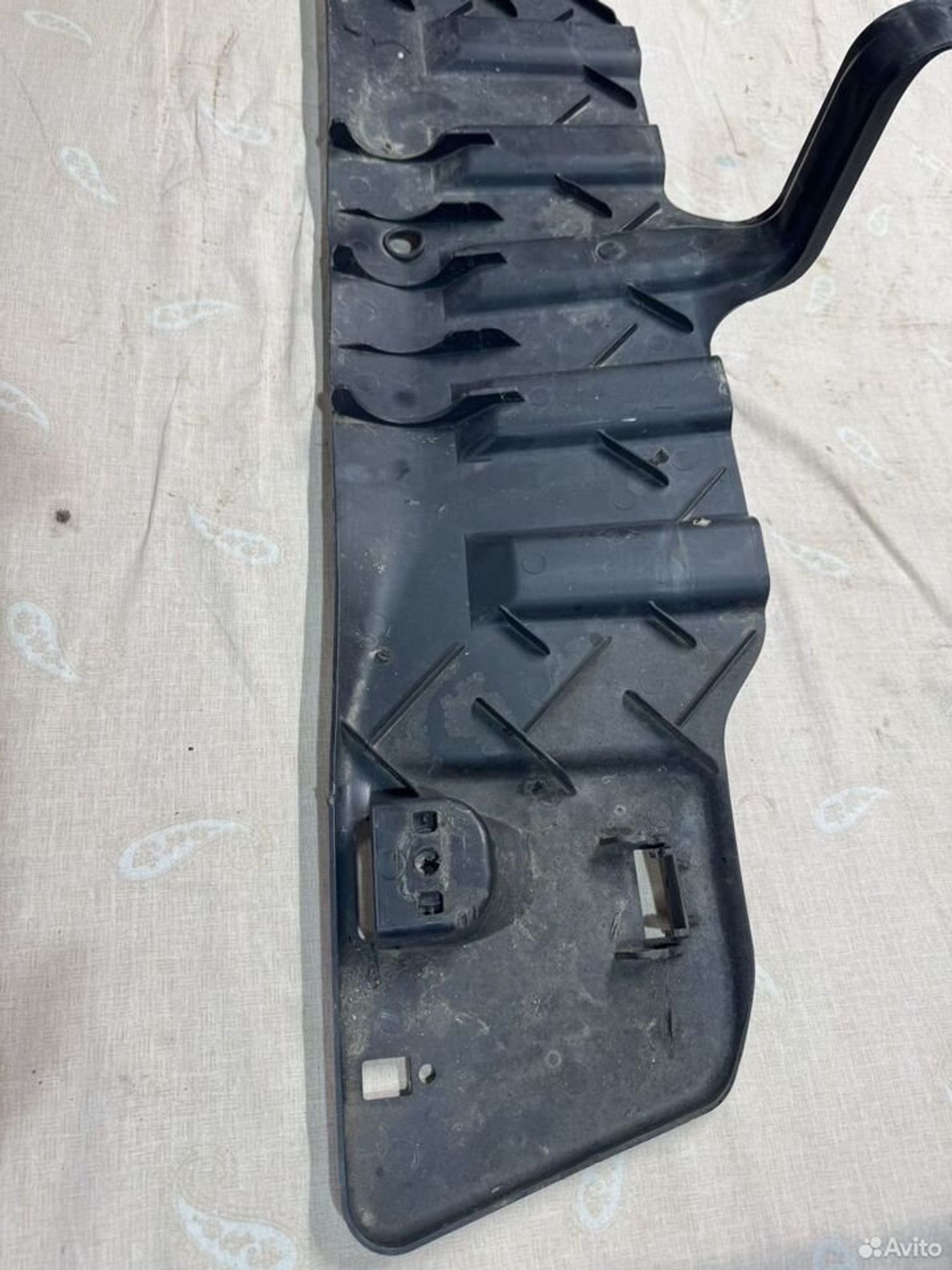 Пыльник днища задний Passat / Jetta 6, 1500 рублей, Семиозерка