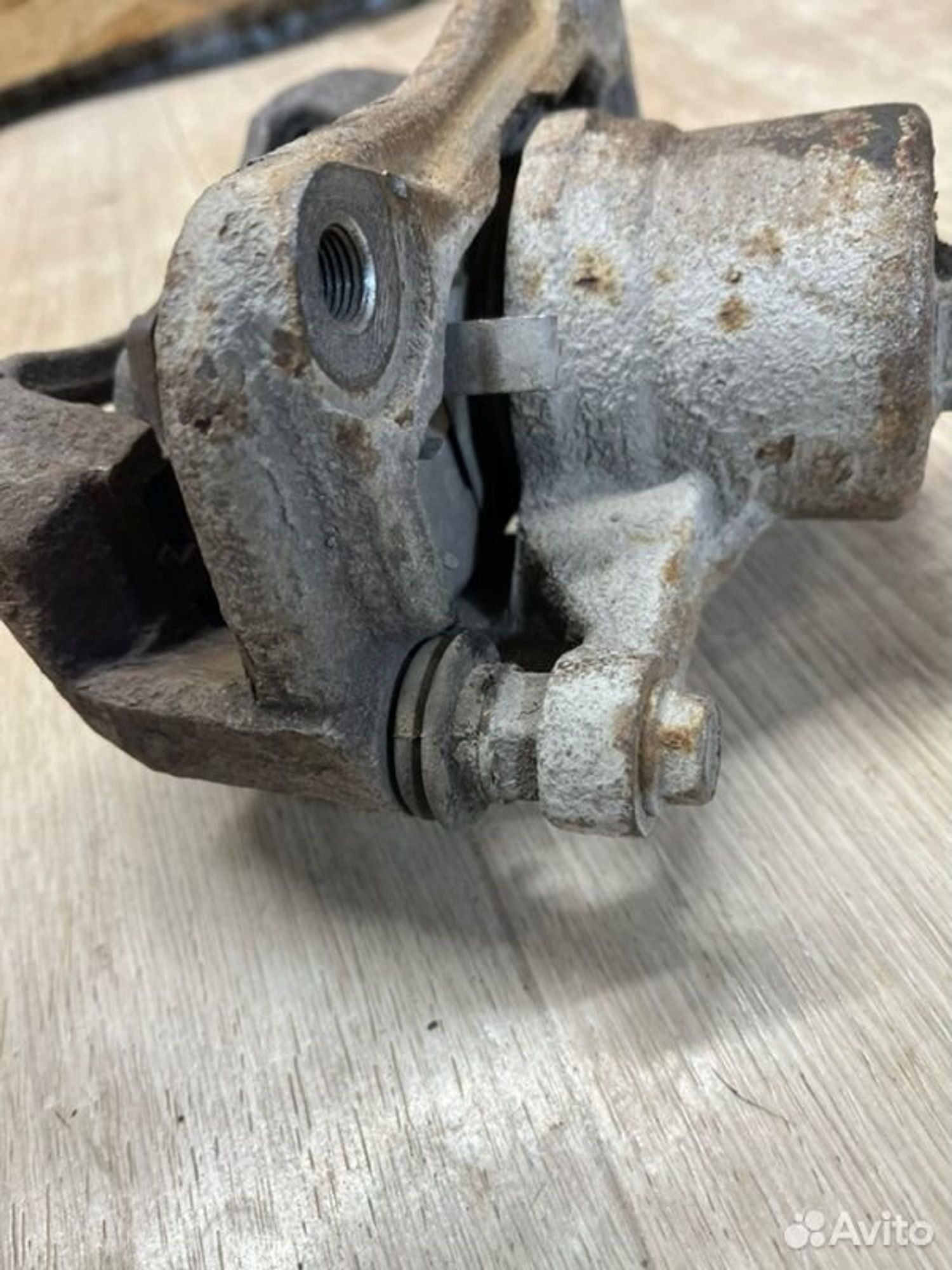 Суппорт тормозной передний левый Kia Ceed JD G4FG, 2500 рублей, Семиозерка