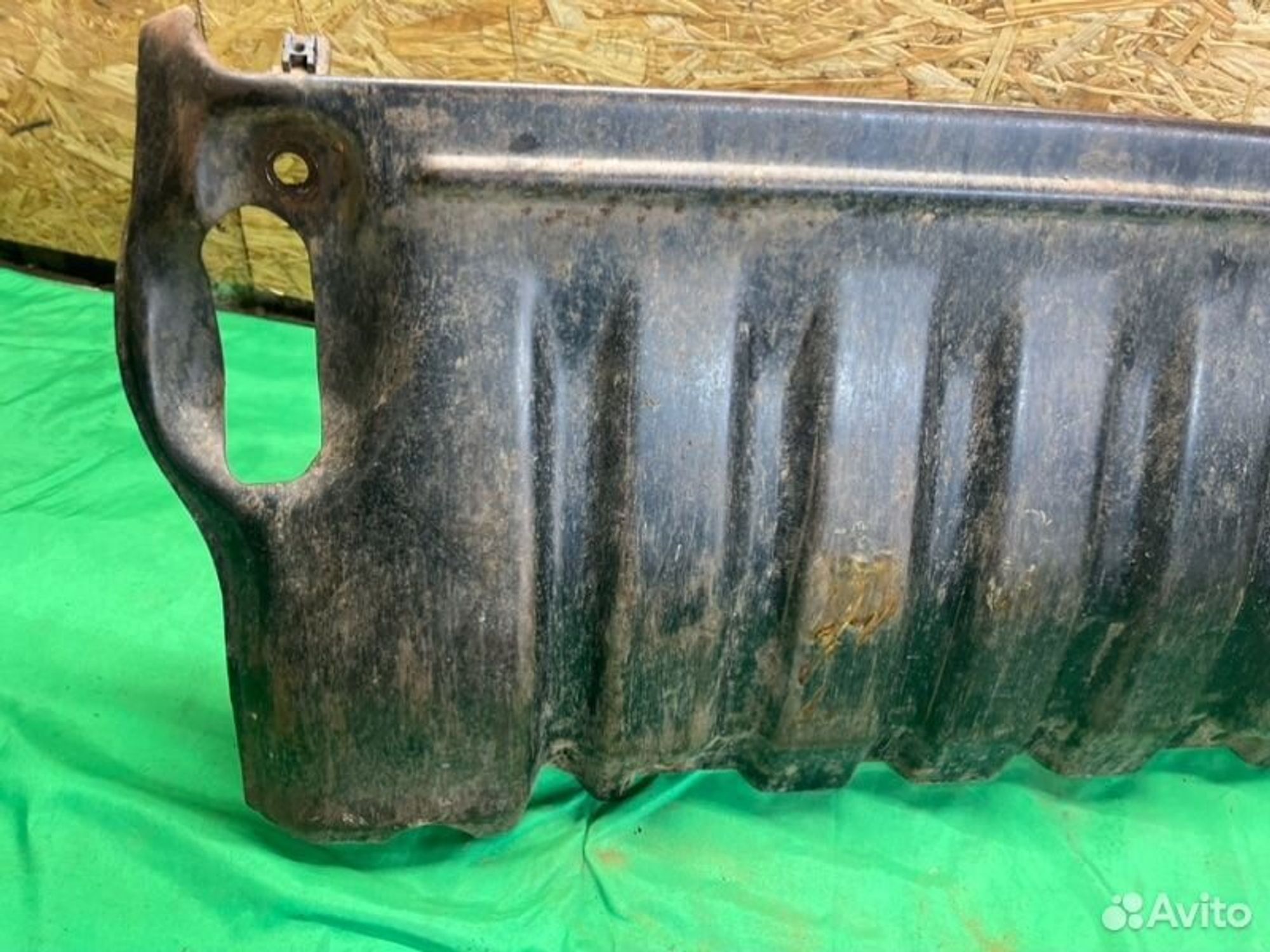 Защита двигателя Mitsubishi Pajero 6G72 1993, 2000 рублей, Семиозерка