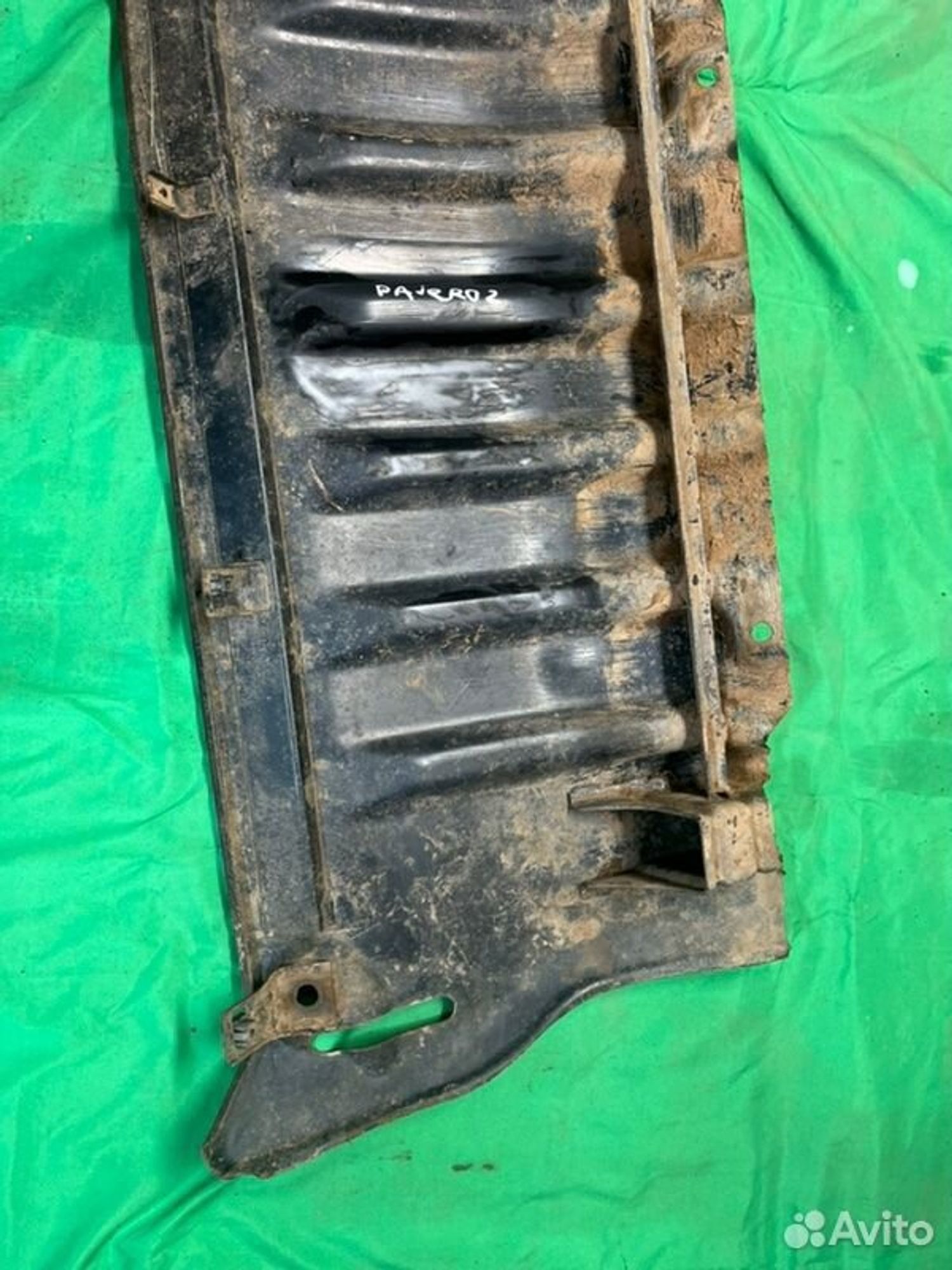 Защита двигателя Mitsubishi Pajero 6G72 1993, 2000 рублей, Семиозерка