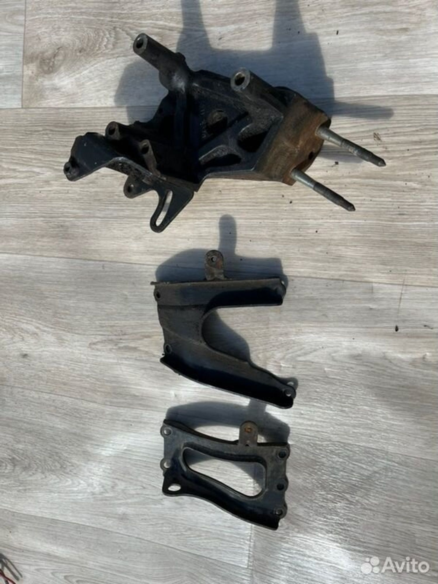 Крепление на двигателе Mitsubishi Galant E54A 6A12, 1000 рублей, Семиозерка