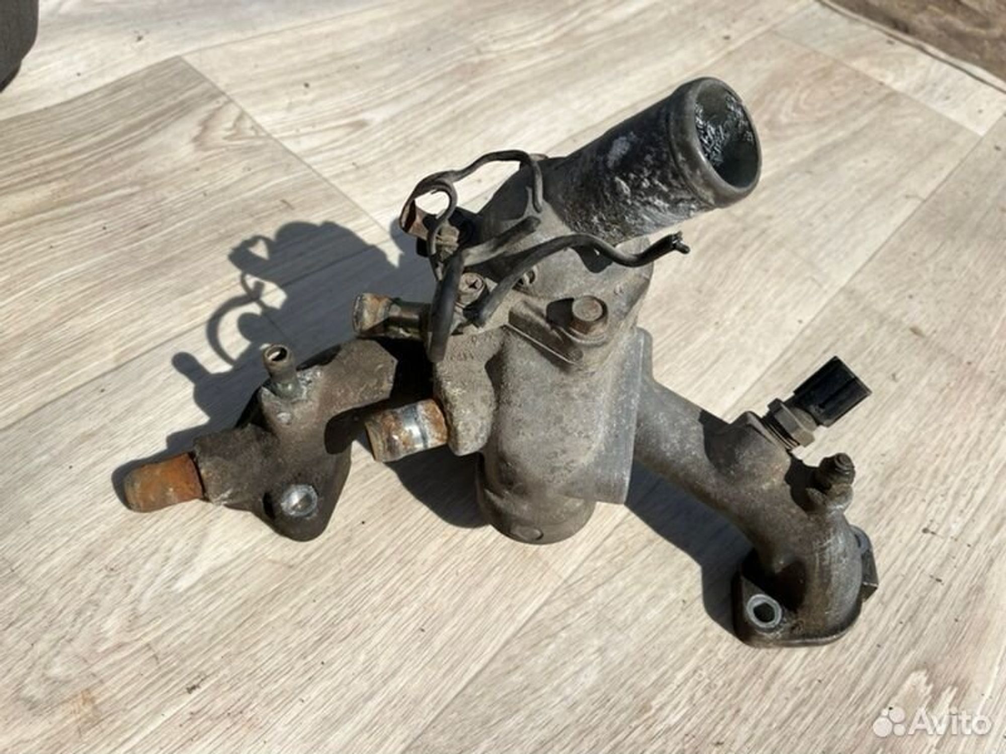 Корпус термостата Mitsubishi Galant E54A 6A12 1995, 1000 рублей, Семиозерка