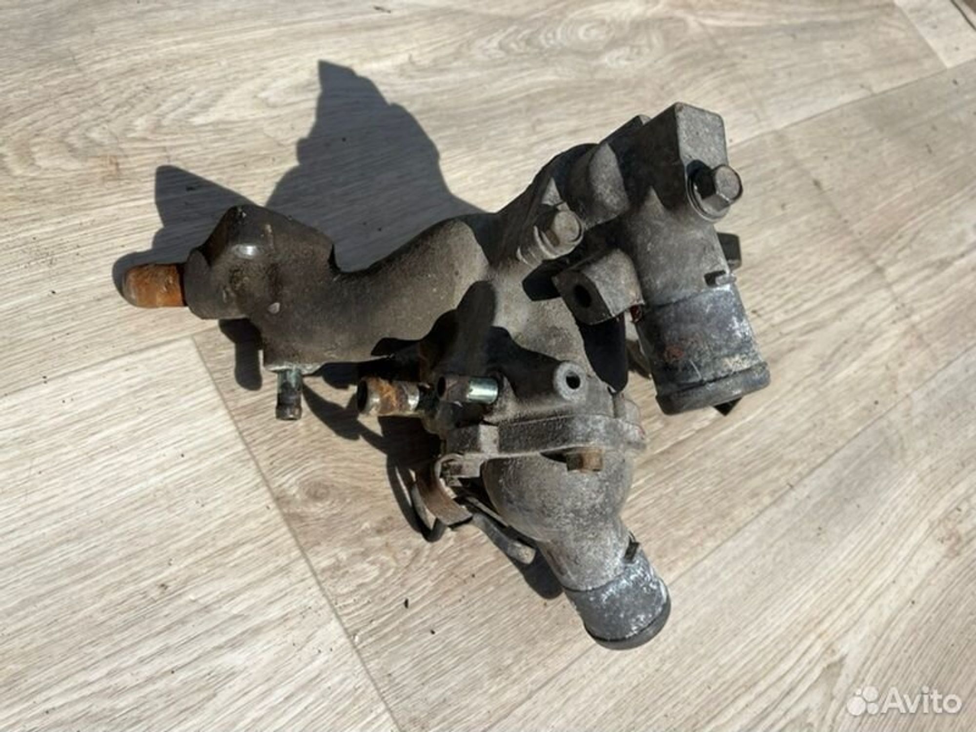 Корпус термостата Mitsubishi Galant E54A 6A12 1995, 1000 рублей, Семиозерка