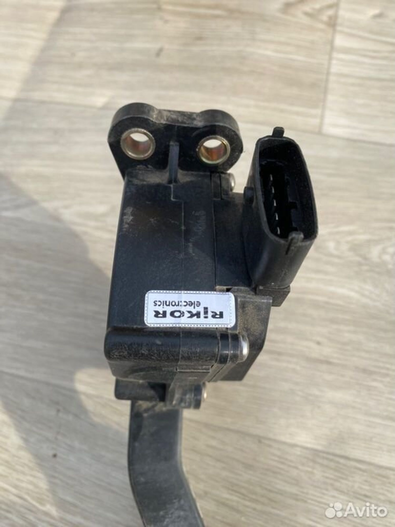 Педаль газа Лада Калина 2 11193 2013, 1200 рублей, Семиозерка