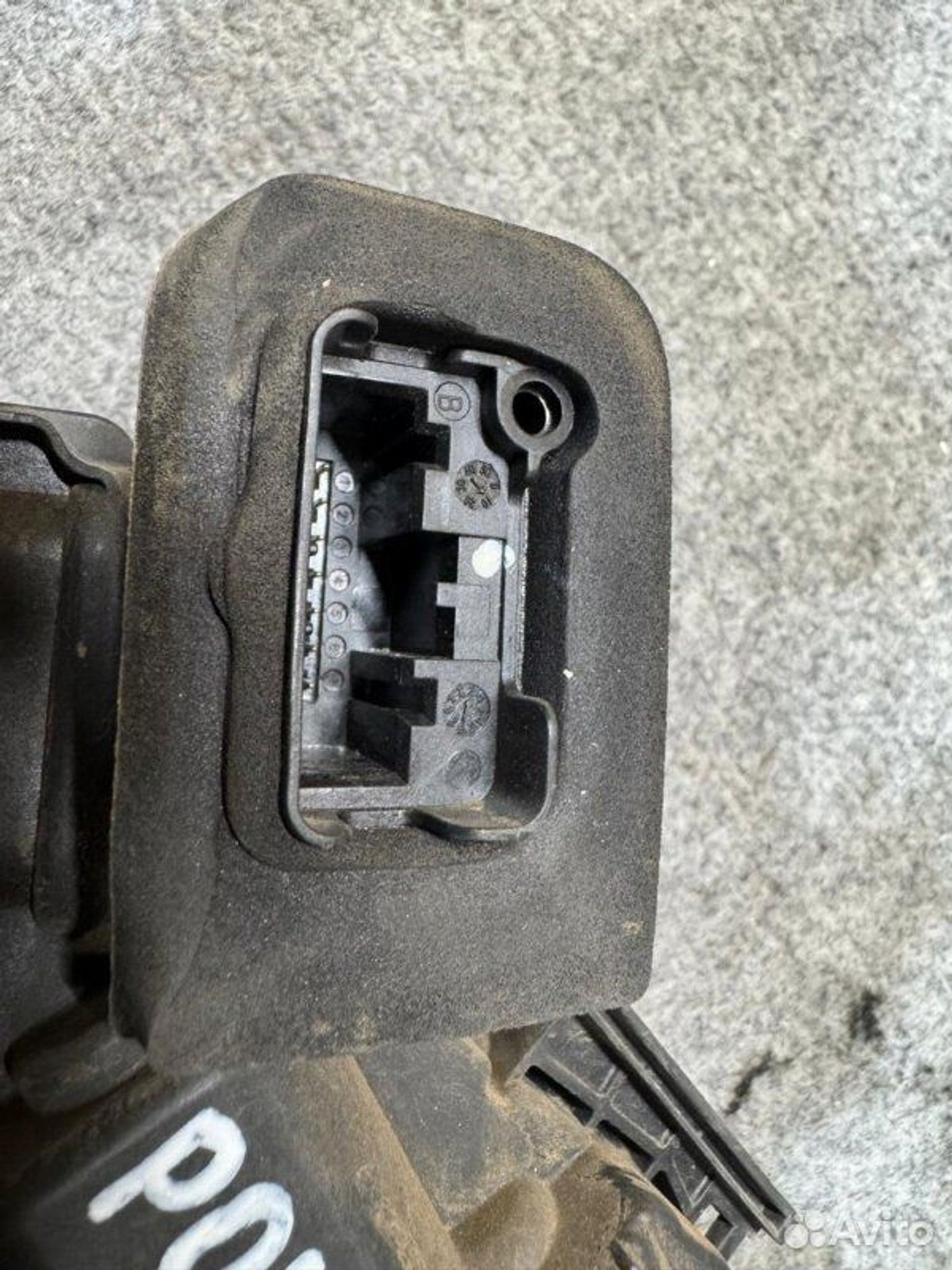 Замок боковой двери задний левый Volkswagen Polo, 1500 рублей, Семиозерка