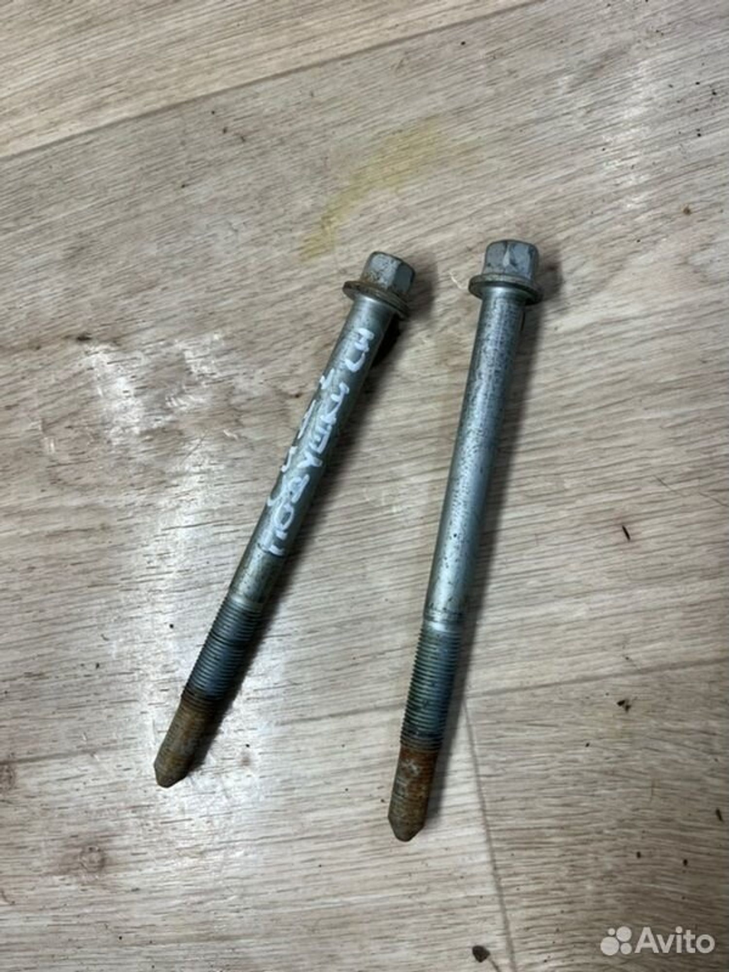 Болт крепления двигателя левый Kia Ceed JD G4FG, 1000 рублей, Семиозерка