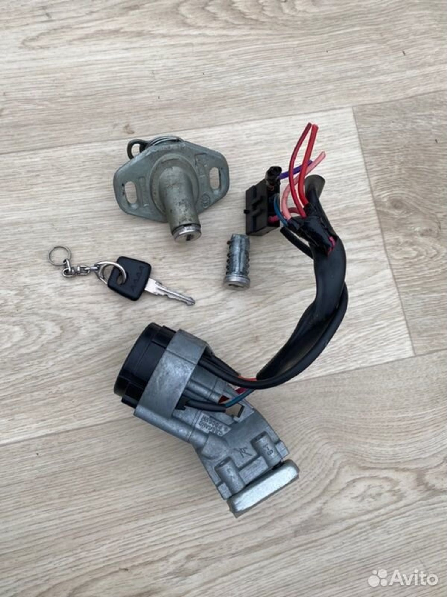 Замок зажигания Лада Калина 2 11193 2013, 1000 рублей, Семиозерка