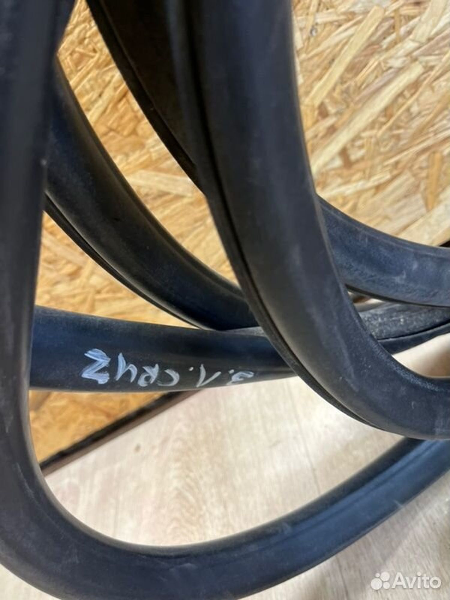 Уплотнитель кузова Chevrolet Cruz J300 F16D3 2011, 1000 рублей, Семиозерка