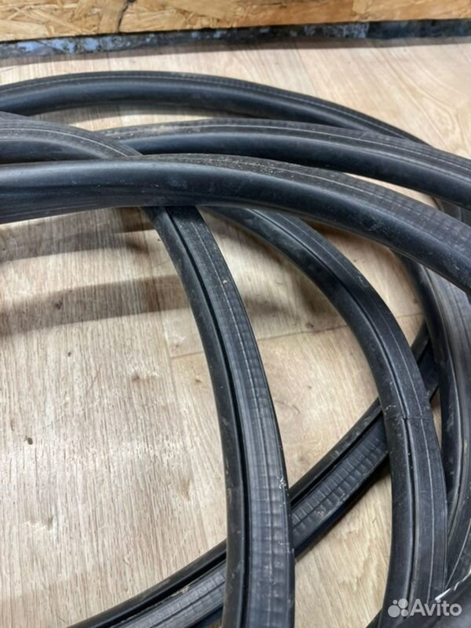 Уплотнитель кузова Chevrolet Cruz J300 F16D3 2011, 1000 рублей, Семиозерка