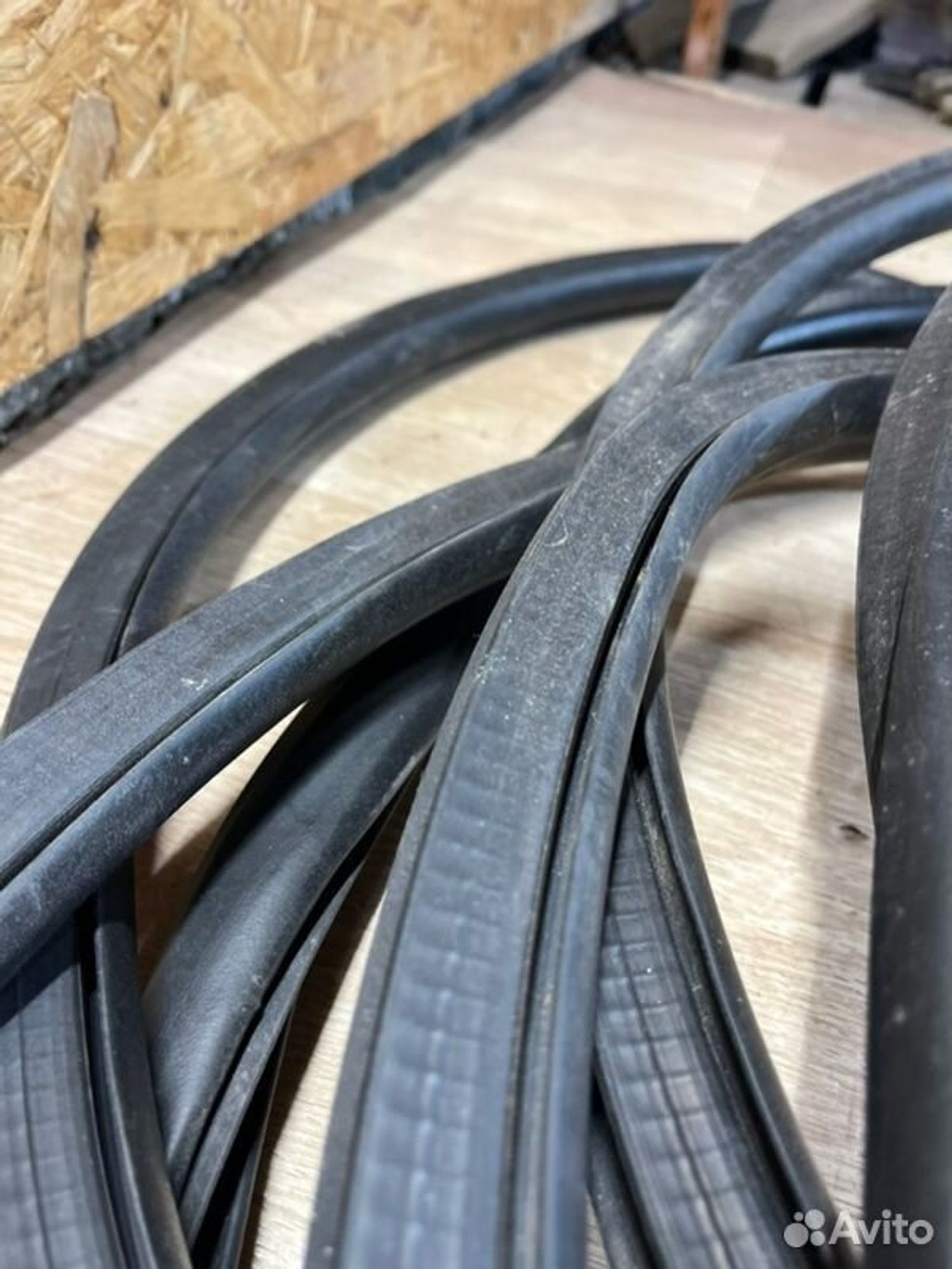 Уплотнитель кузова Chevrolet Cruz J300 F16D3 2011, 1000 рублей, Семиозерка