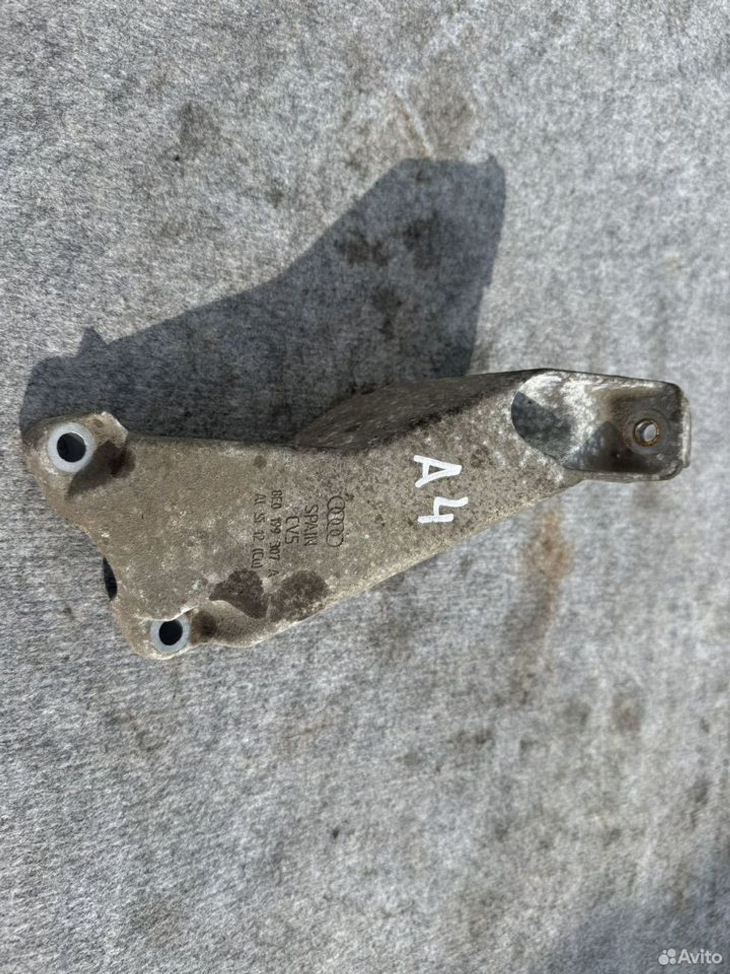 Кронштейн двигателя Audi a4 b7 b6, 1000 рублей, Семиозерка