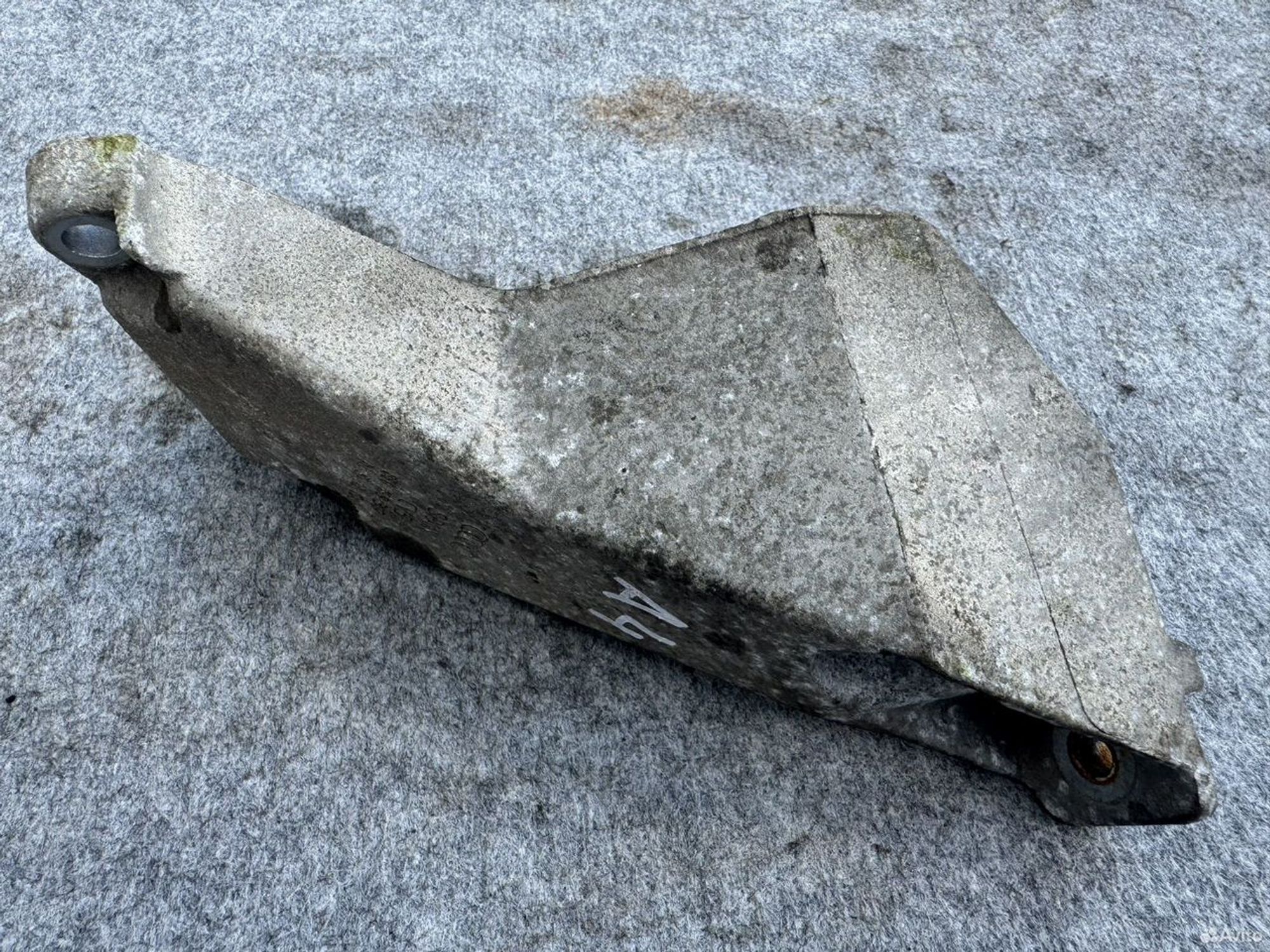 Кронштейн двигателя Audi a4 b7 b6, 1000 рублей, Семиозерка