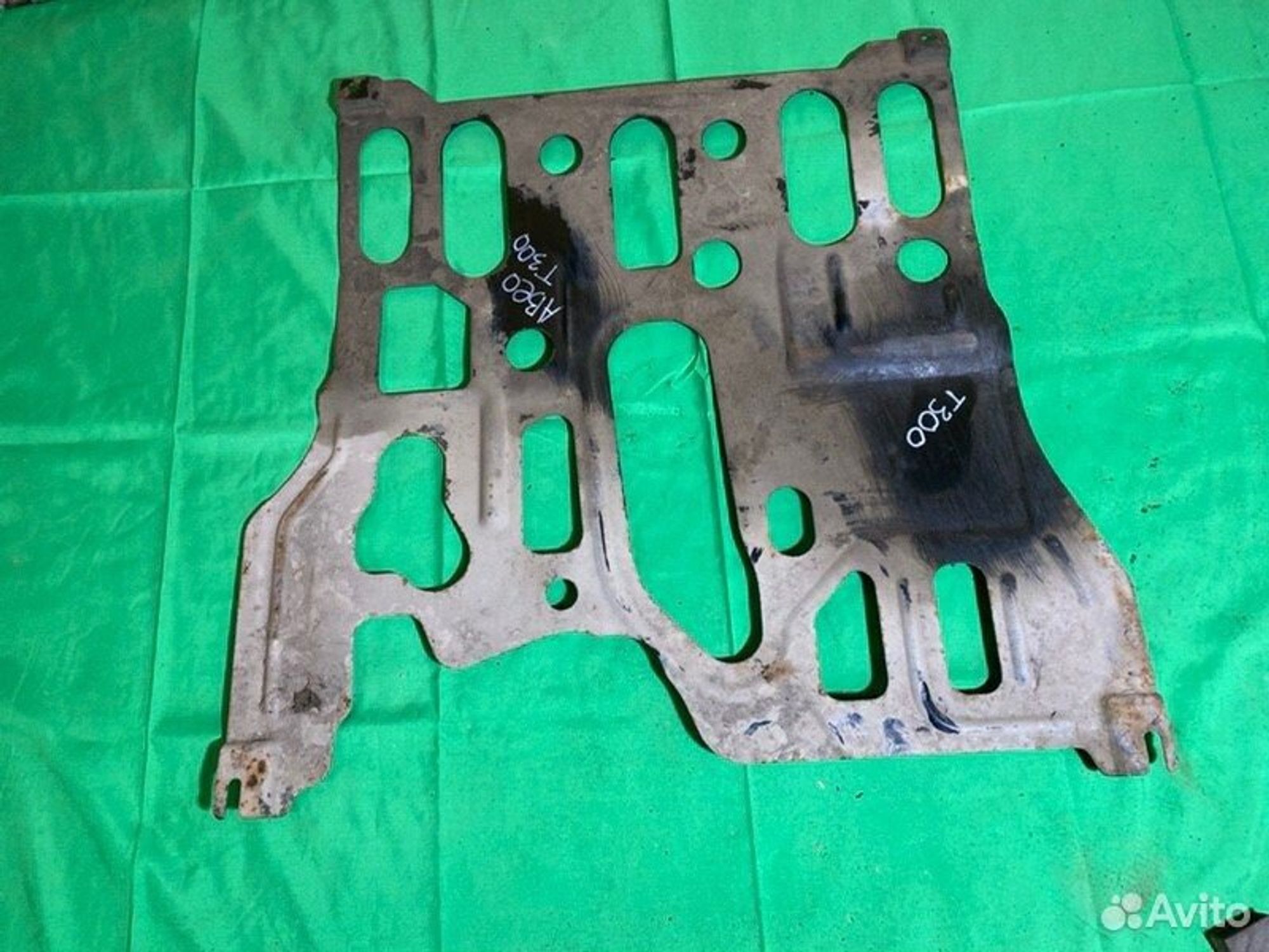 Защита двигателя Chevrolet Aveo T300 F16D4 2012, 2000 рублей, Семиозерка