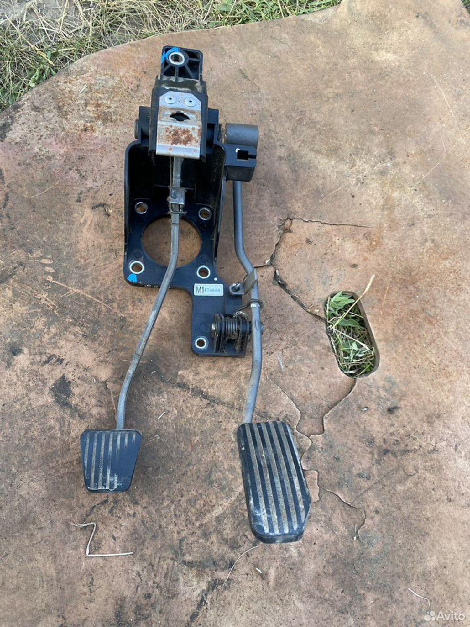 Педальный узел lacetti, 1000 рублей, Семиозерка