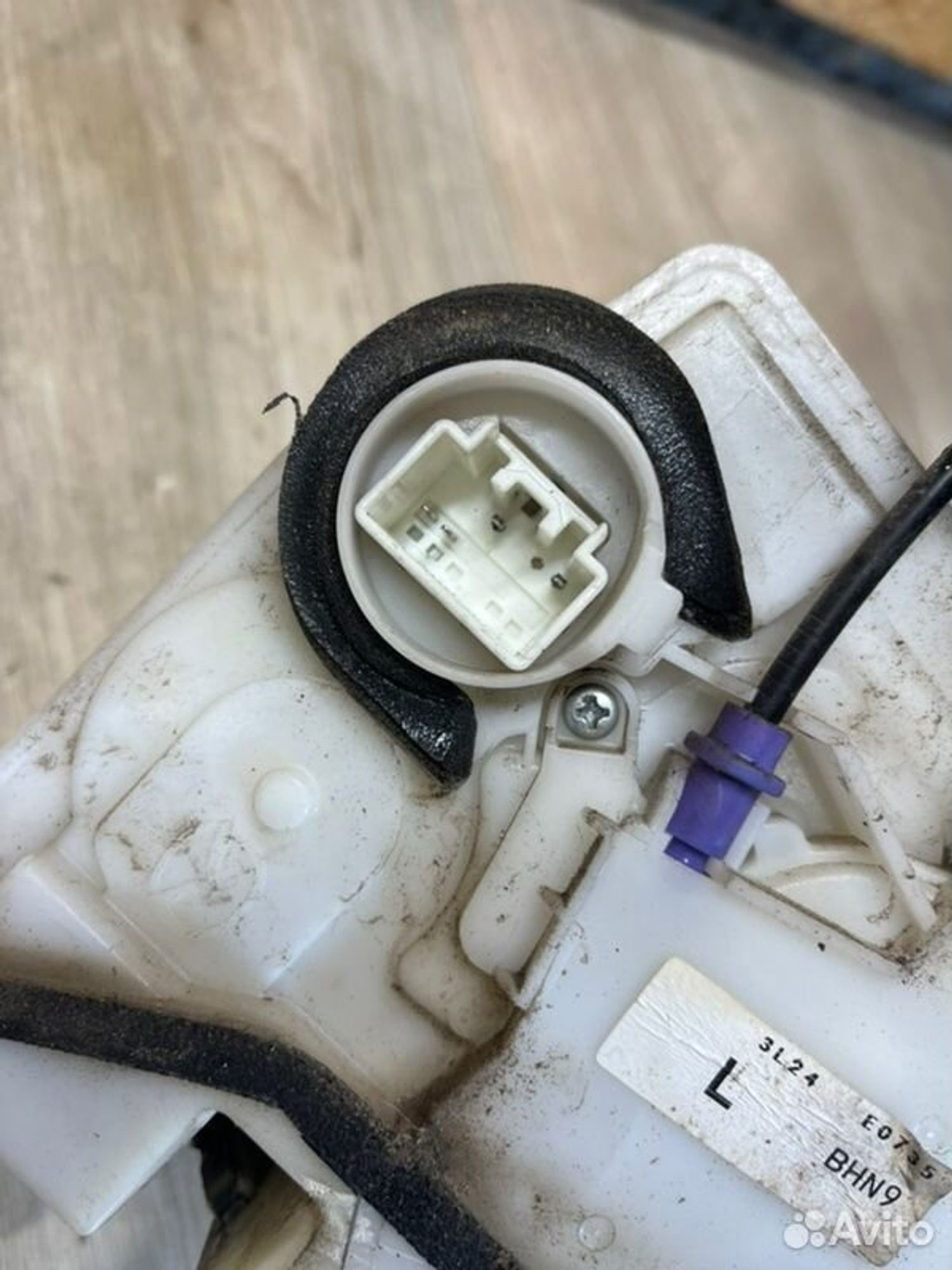 Замок боковой двери задний левый Mazda 3 BM Z6, 2200 рублей, Семиозерка