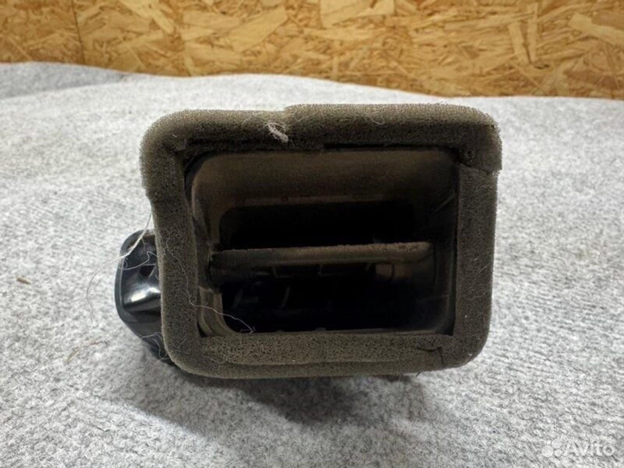 Дефлектор воздушный левый Volkswagen Polo CFN 2012, 1000 рублей, Семиозерка