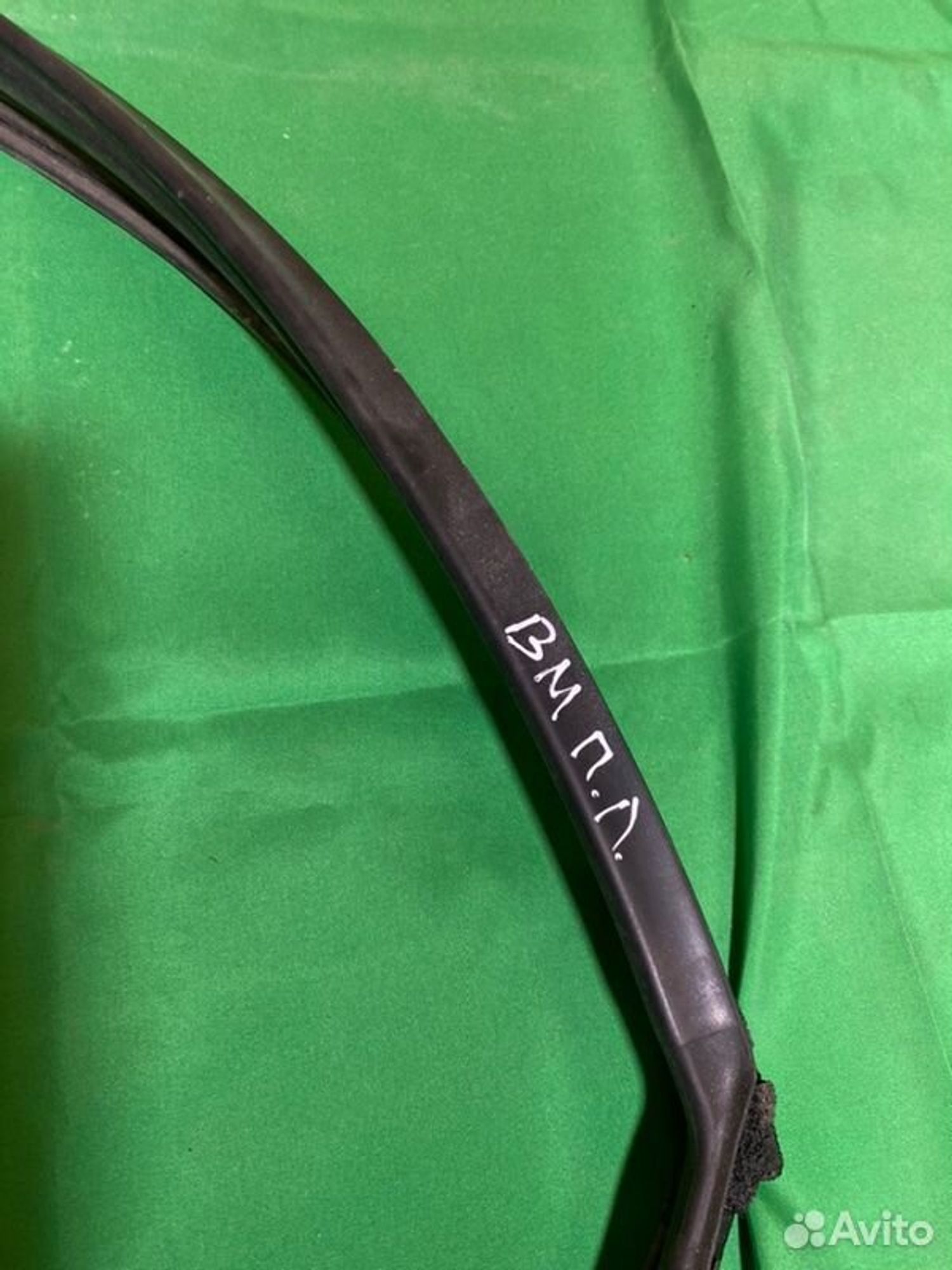 Уплотнитель стекла двери передний левый Mazda 3 BM, 1000 рублей, Семиозерка