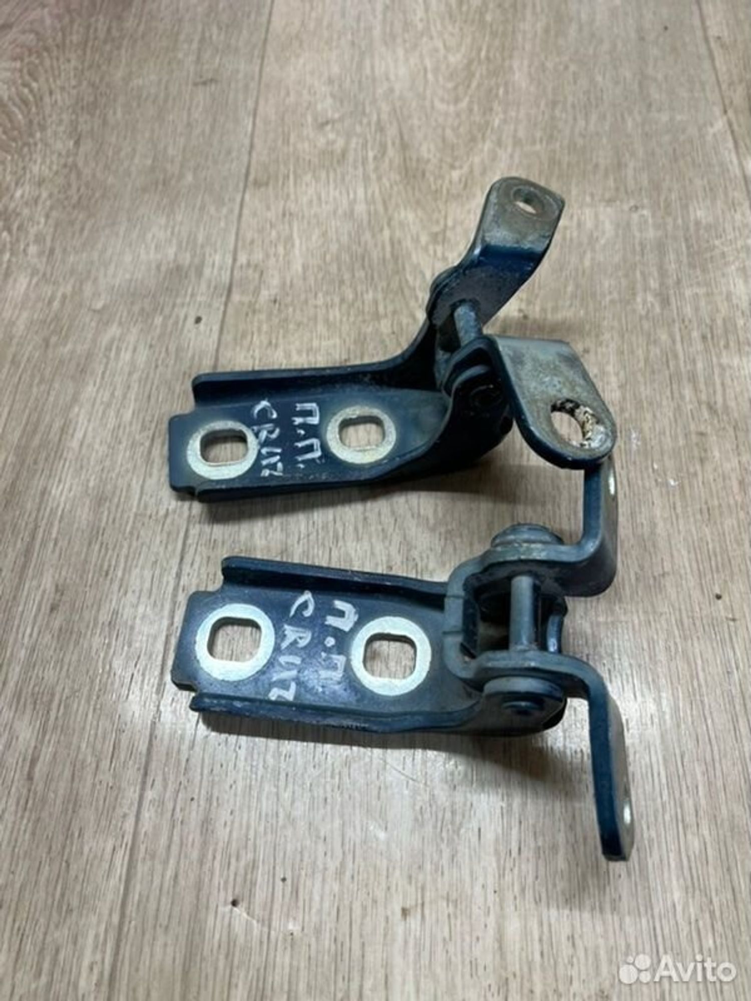 Петля двери передняя правая Chevrolet Cruz J300, 1000 рублей, Семиозерка