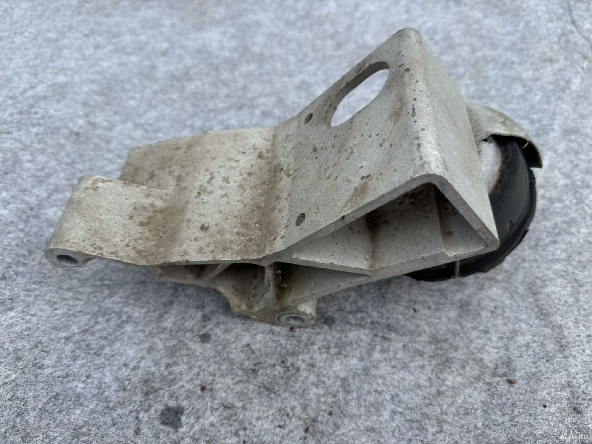 Опора двигателя B5254T2 Volvo, 1500 рублей, Семиозерка