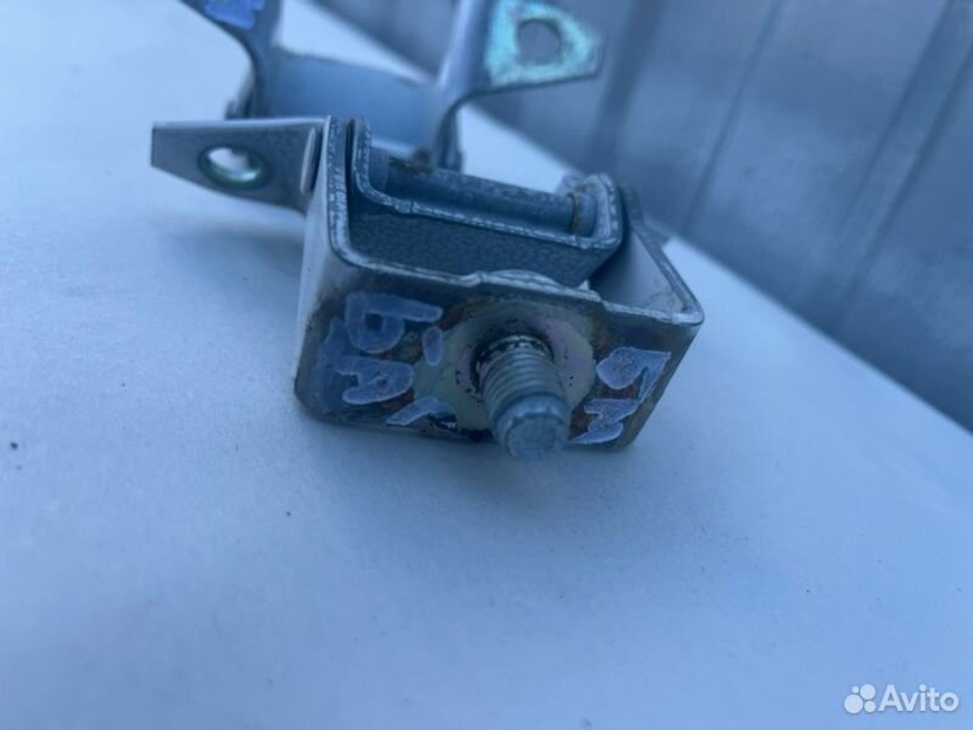 Петля крышки багажника Mazda 3 BM Z6 2013, 1800 рублей, Семиозерка