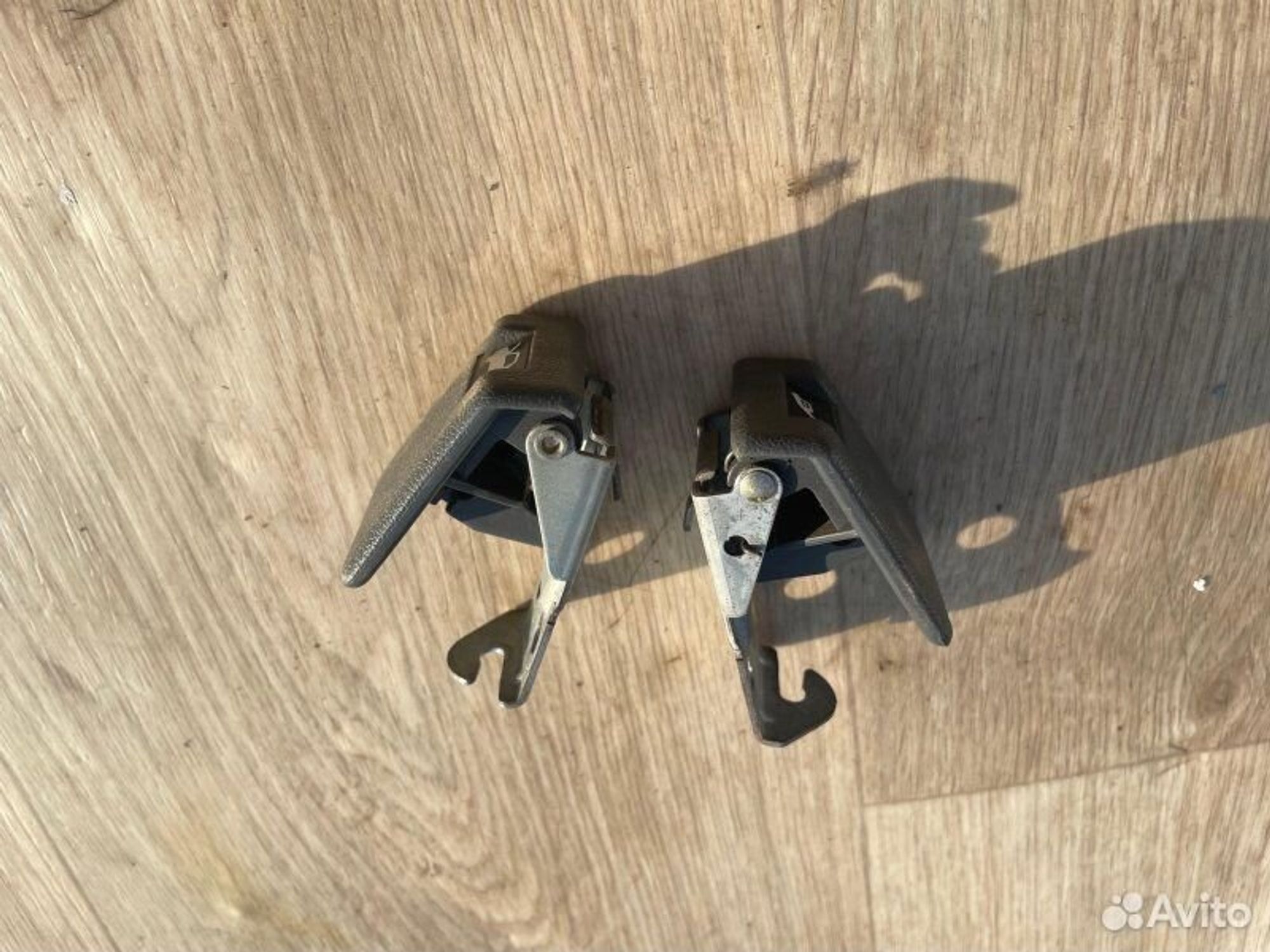 Тяга замка капота Mitsubishi Pajero 6G72 1993, 1000 рублей, Семиозерка