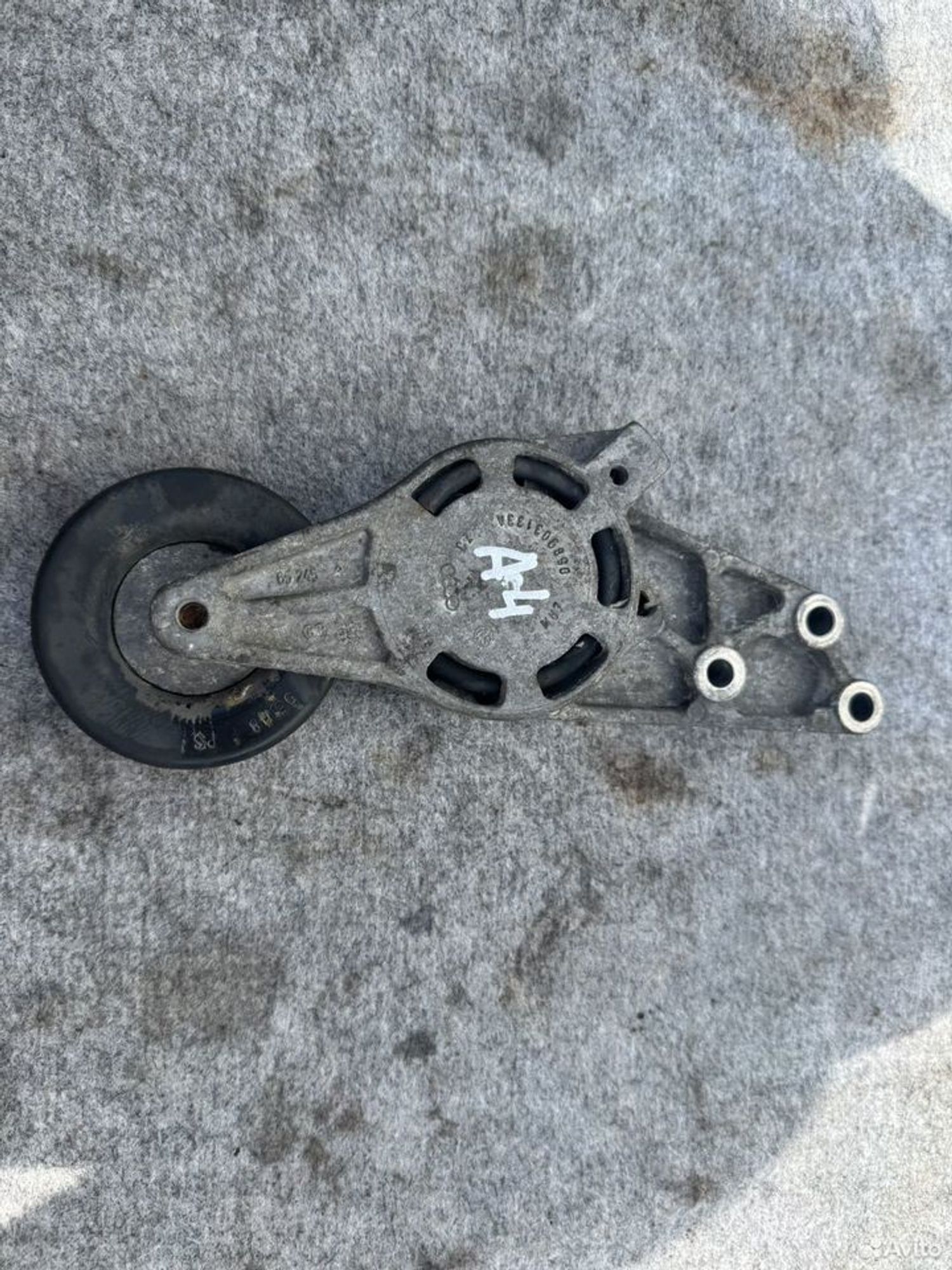 Натяжитель обводного ремня Audi a4 b7, 1200 рублей, Семиозерка