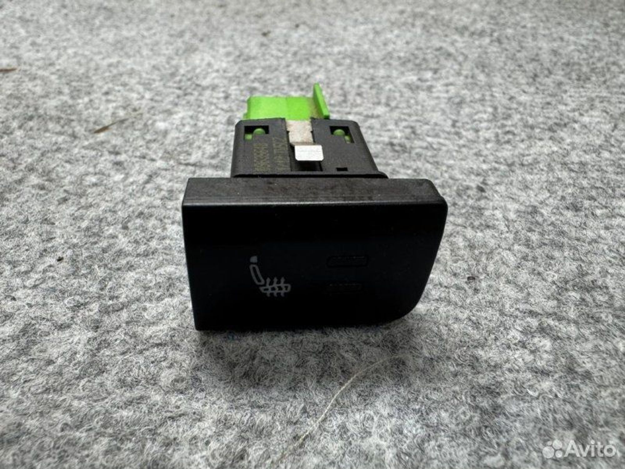 Кнопка обогрева сидений Volkswagen Polo CFN 2012, 800 рублей, Семиозерка