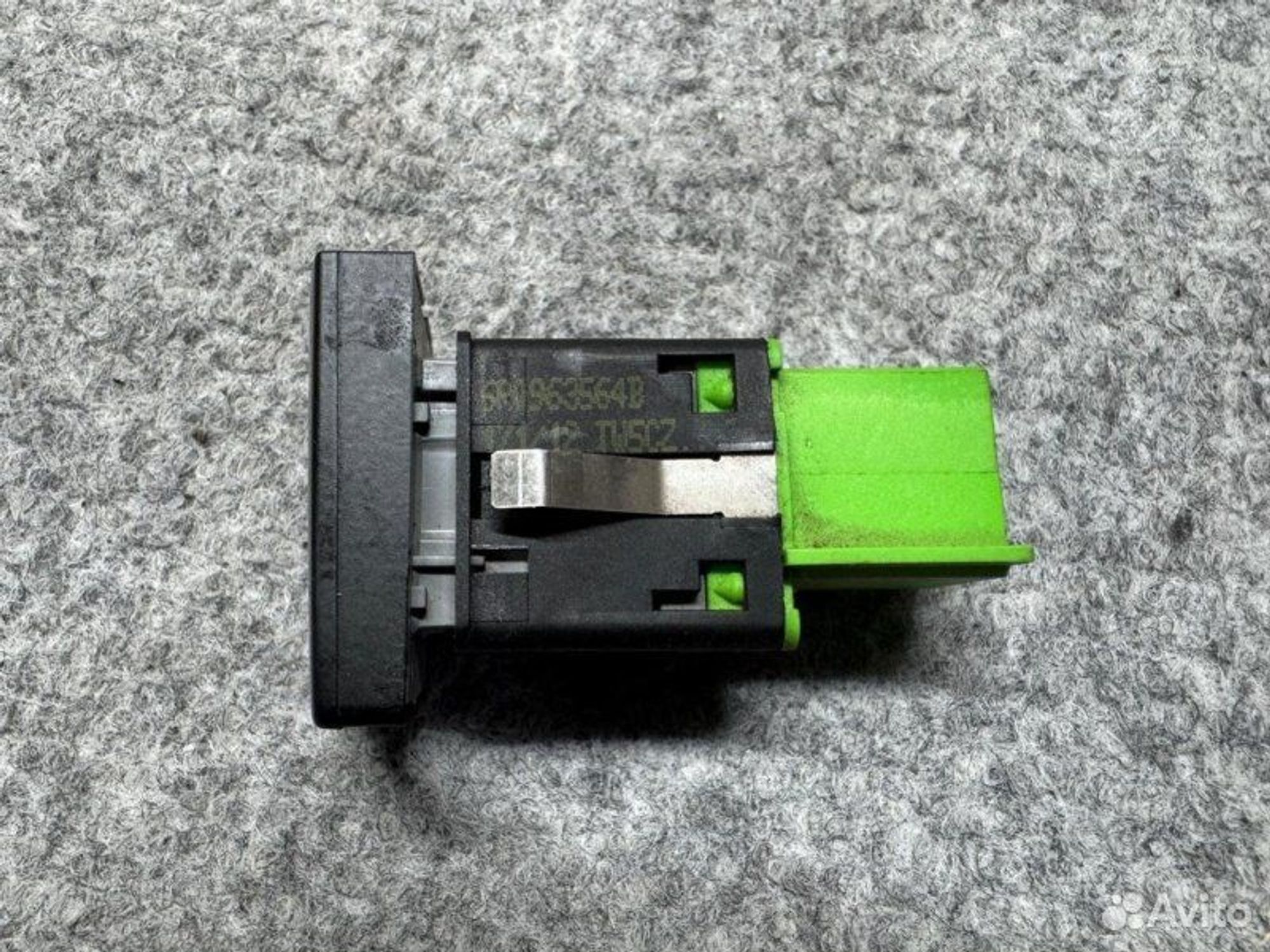 Кнопка обогрева сидений Volkswagen Polo CFN 2012, 800 рублей, Семиозерка