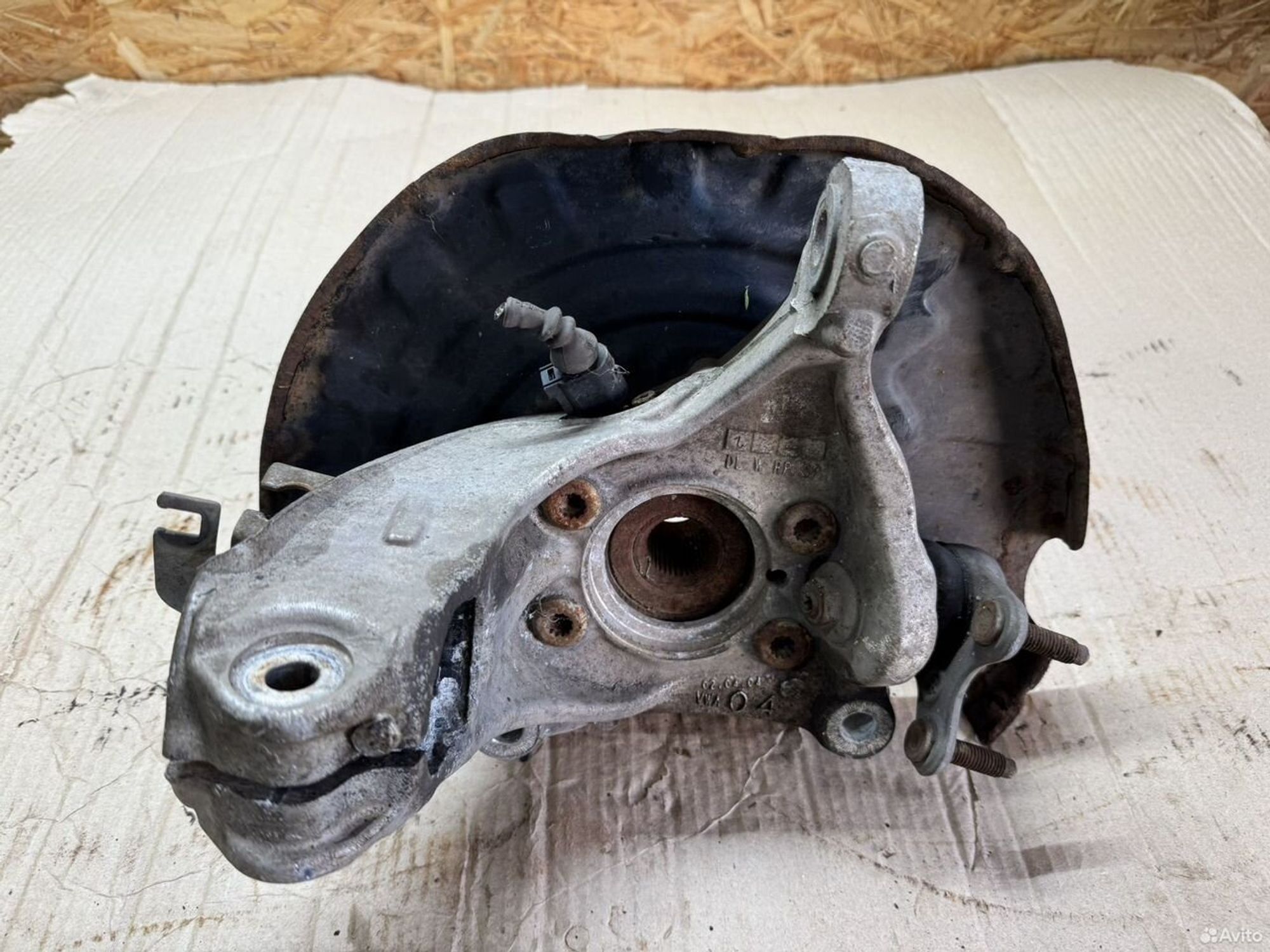 Кулак поворотный правый Passat b6, 3000 рублей, Семиозерка