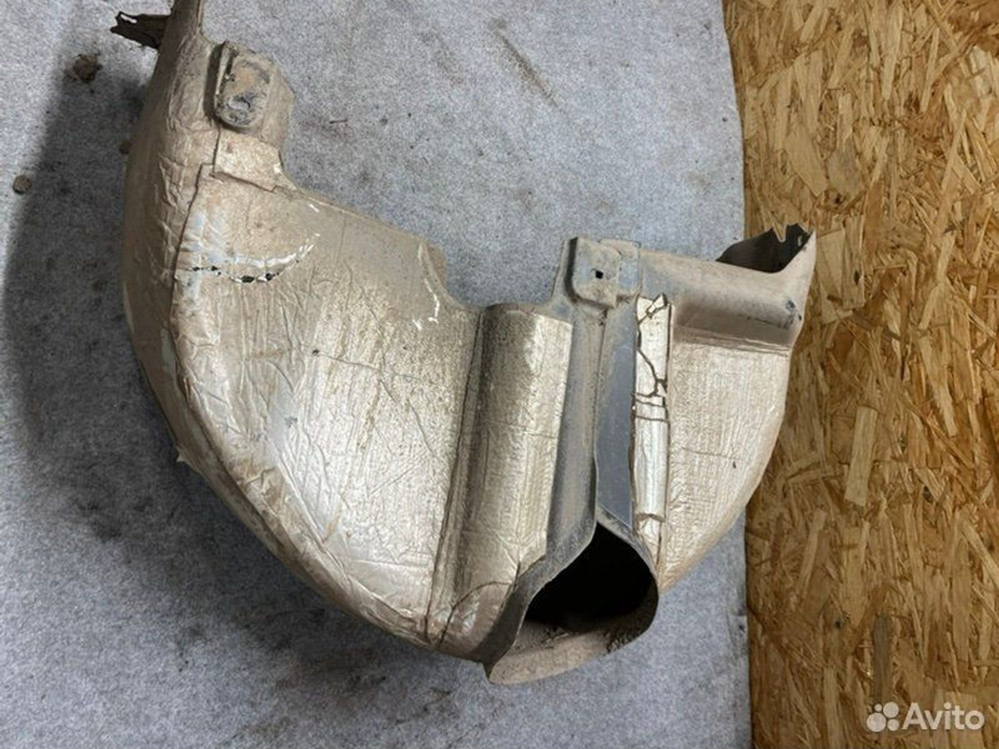 Подкрылок задний левый Volkswagen Polo CFN 2012, 1000 рублей, Семиозерка