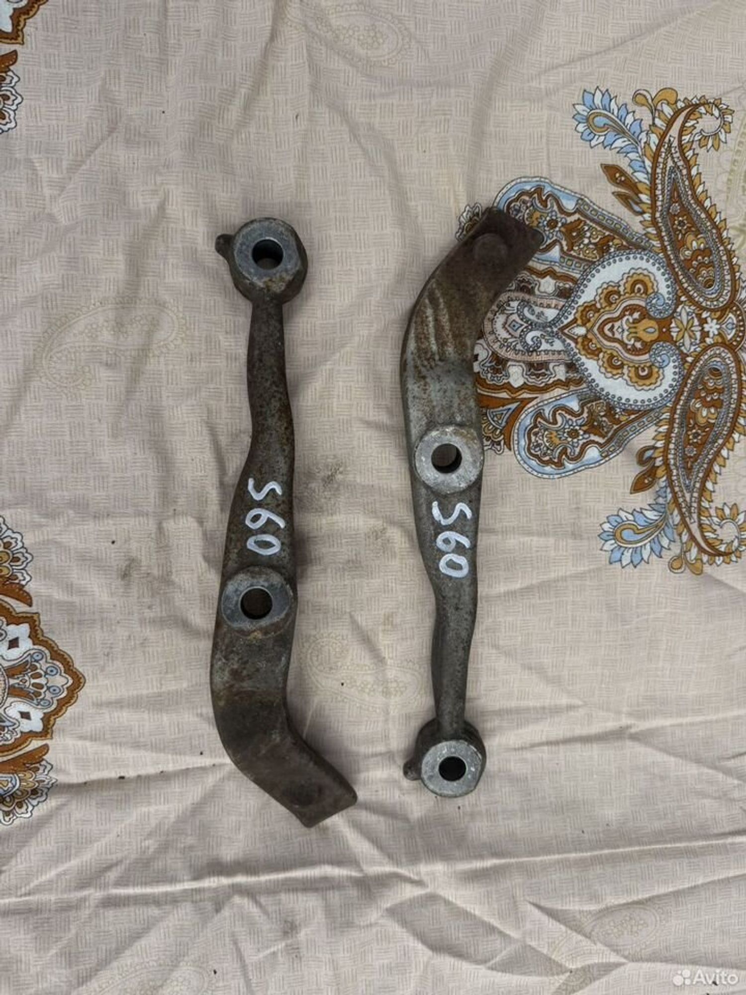 Крепление на поворотном кулаке Volvo s60 xc70 xc90, 1000 рублей, Семиозерка