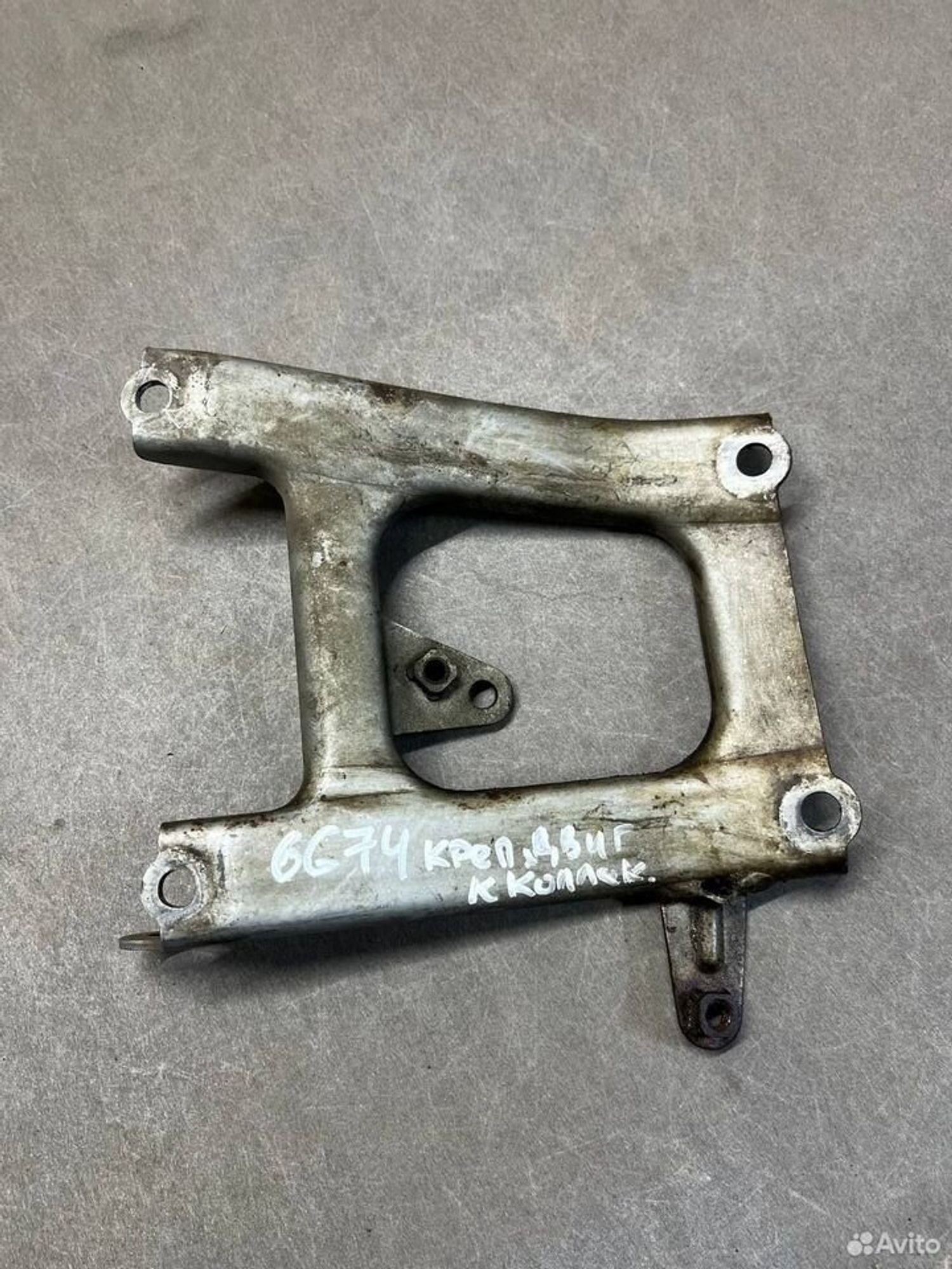 Крепление двигателя Mitsubishi Pajero 2, 1000 рублей, Семиозерка