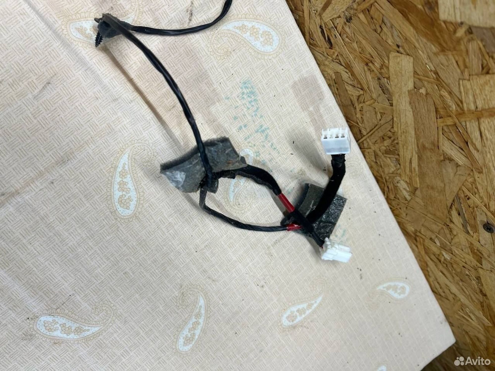 Проводка потолка Hyundai Solaris 1, 1000 рублей, Семиозерка