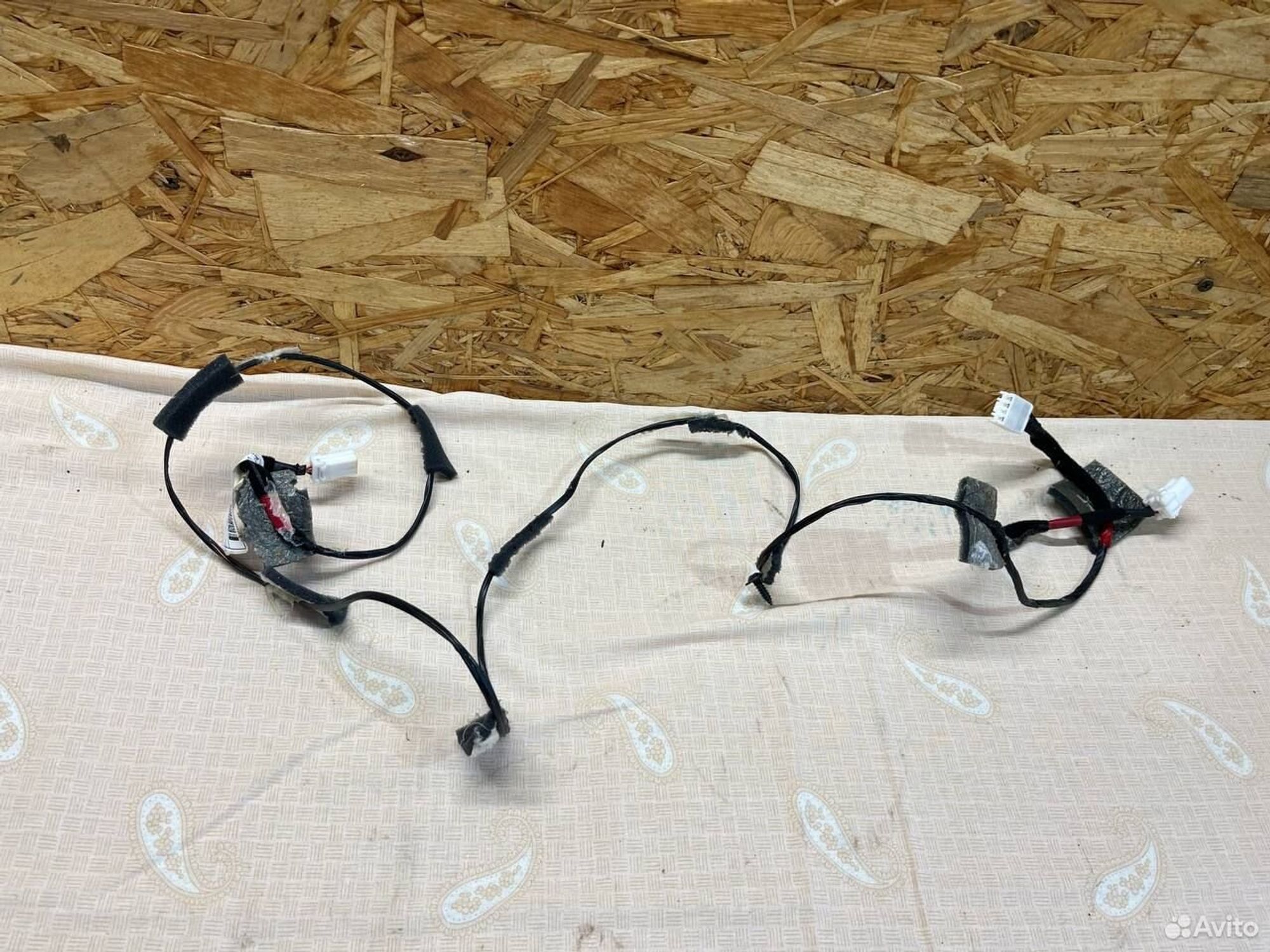 Проводка потолка Hyundai Solaris 1, 1000 рублей, Семиозерка