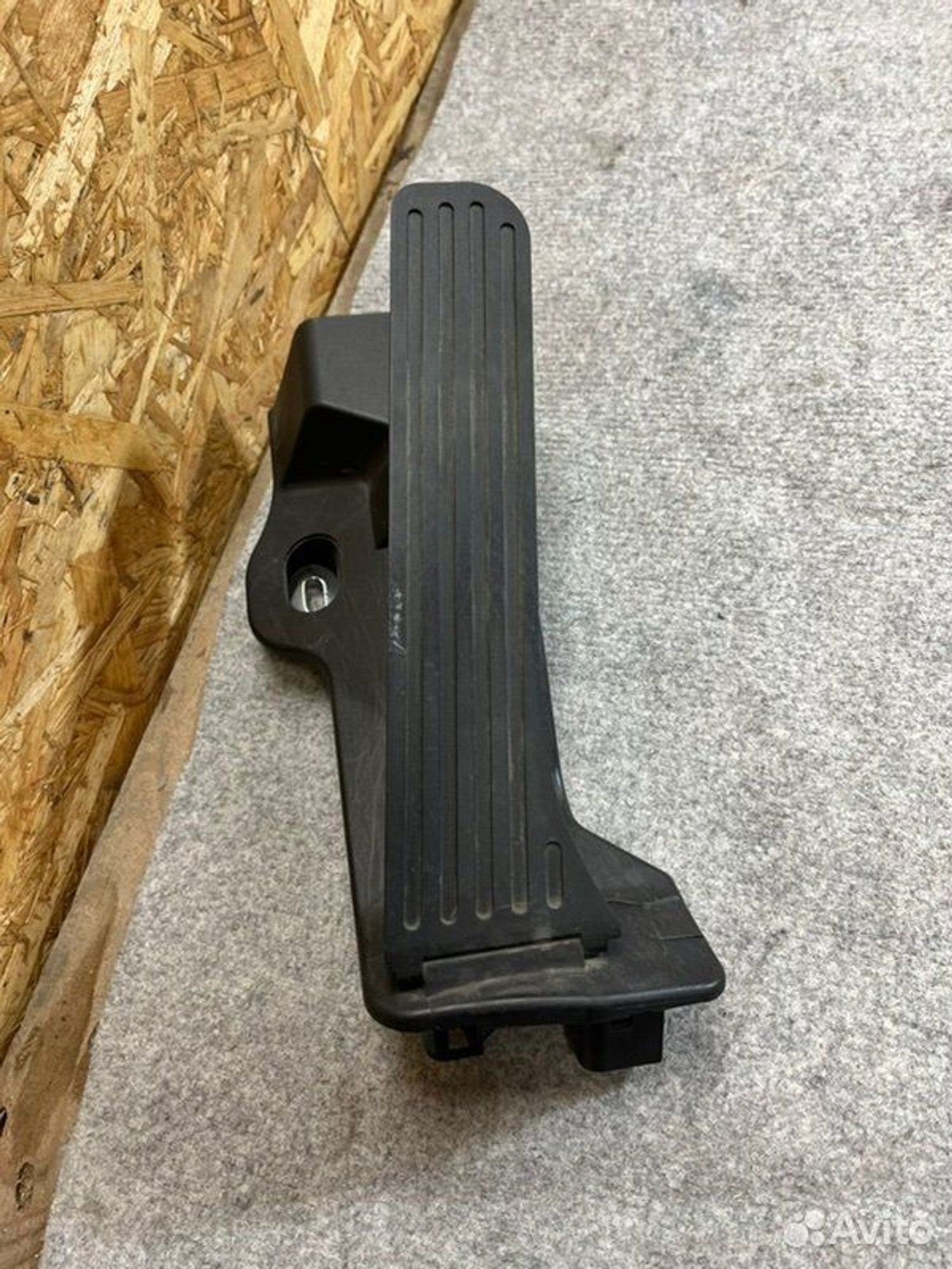 Педаль газа Volkswagen Tiguan SUV NF CAW 2011, 3000 рублей, Семиозерка