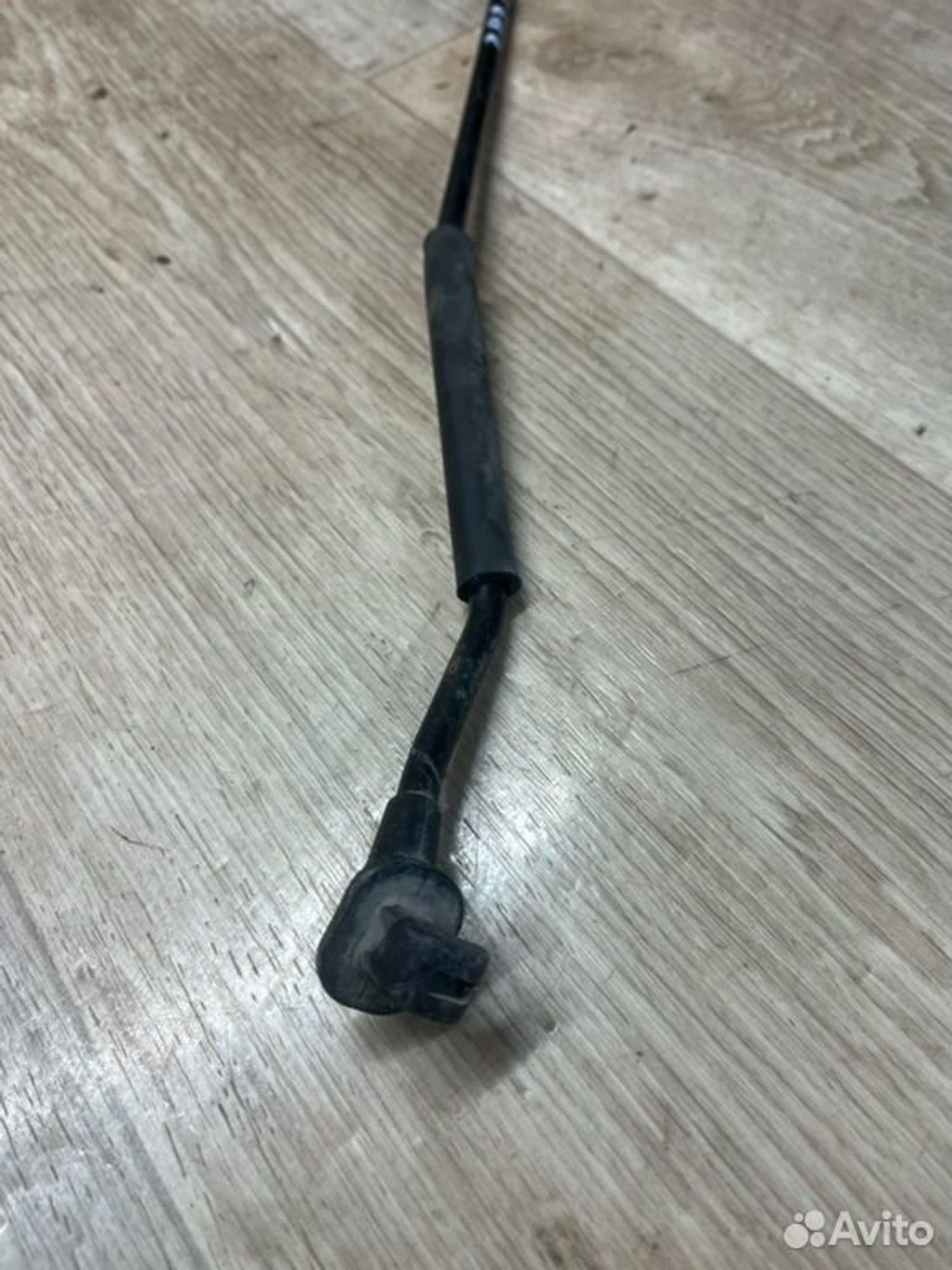 Упор капота Kia Ceed JD G4FG 2013, 1000 рублей, Семиозерка