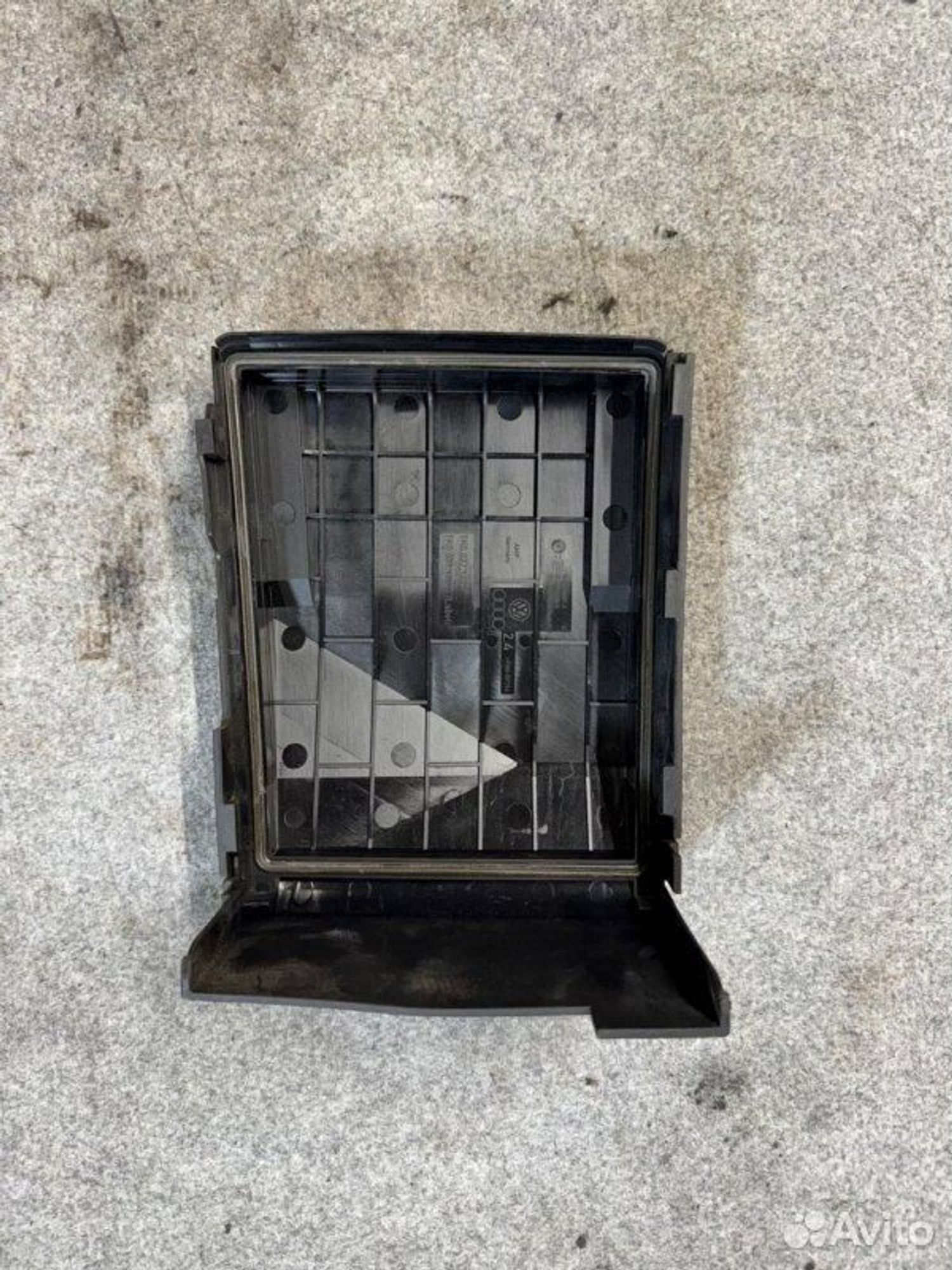 Крышка блока предохранителей Volkswagen Tiguan SUV, 900 рублей, Семиозерка