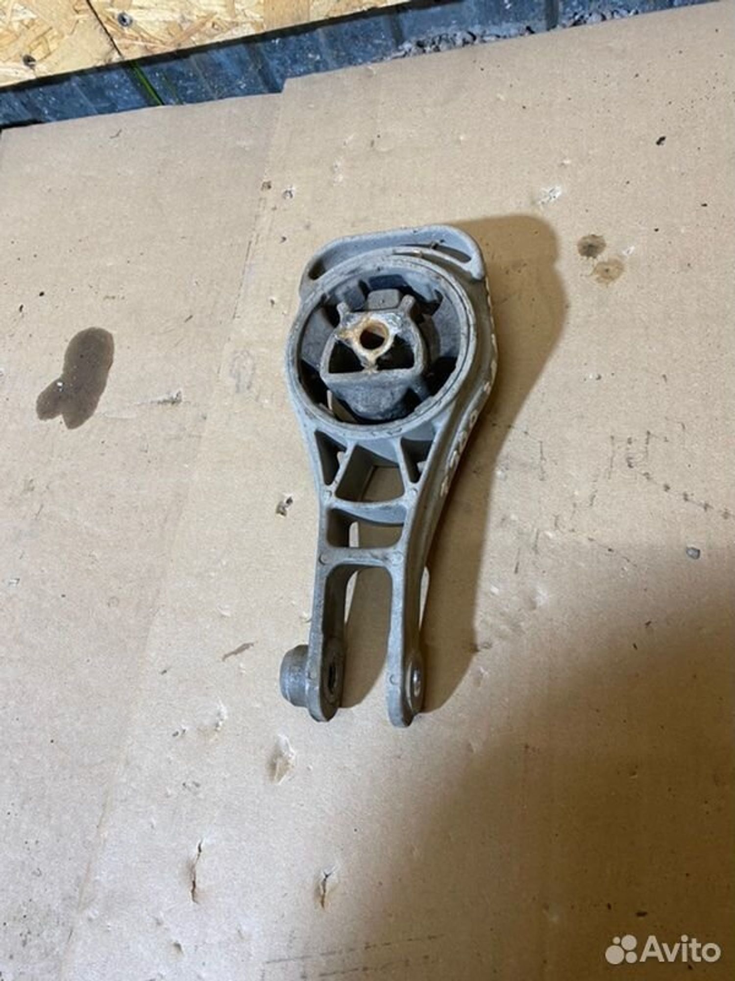 Подушка АКПП задняя Chevrolet Aveo T300 F16D4 2012, 2000 рублей, Семиозерка