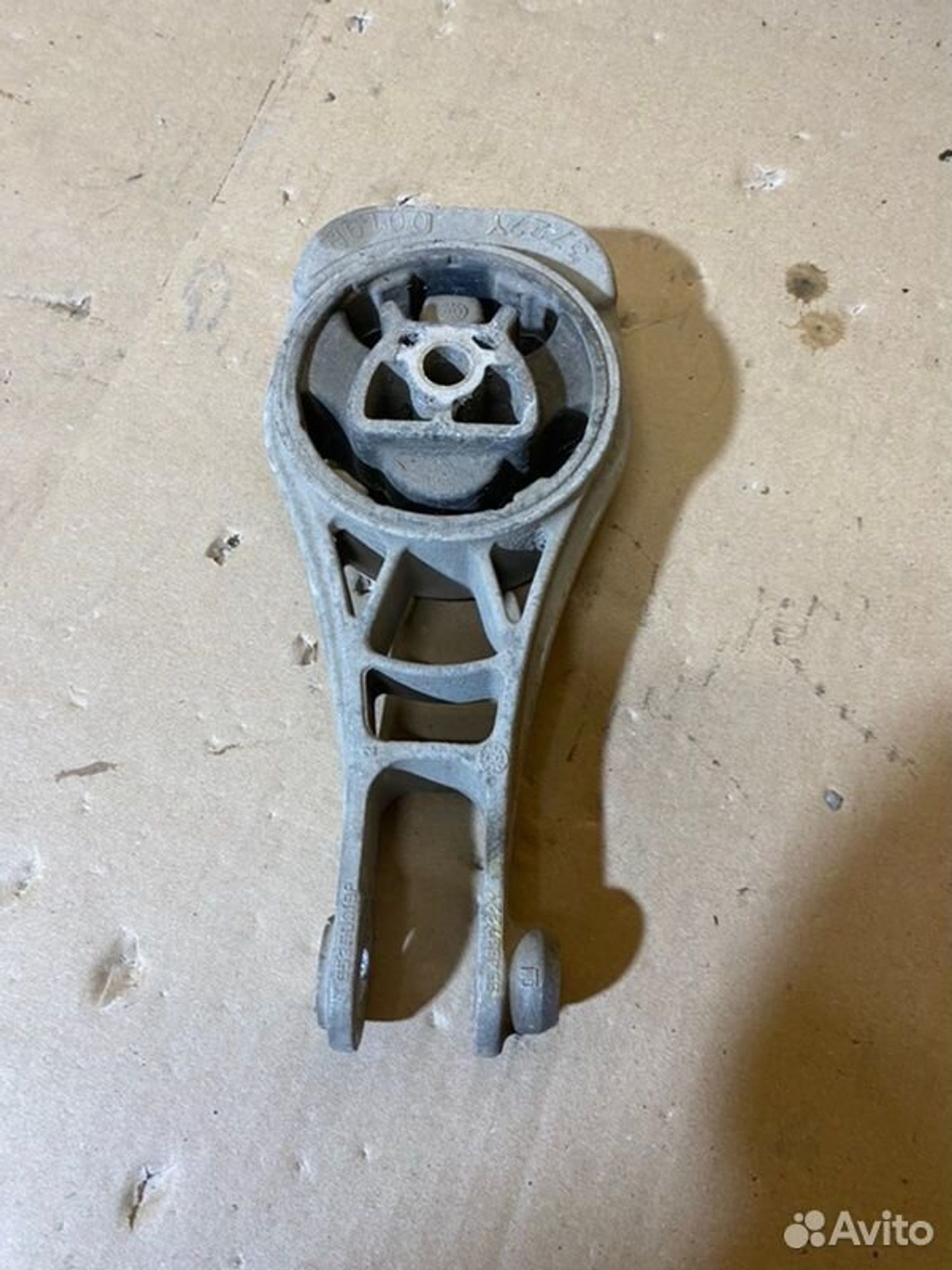 Подушка АКПП задняя Chevrolet Aveo T300 F16D4 2012, 2000 рублей, Семиозерка