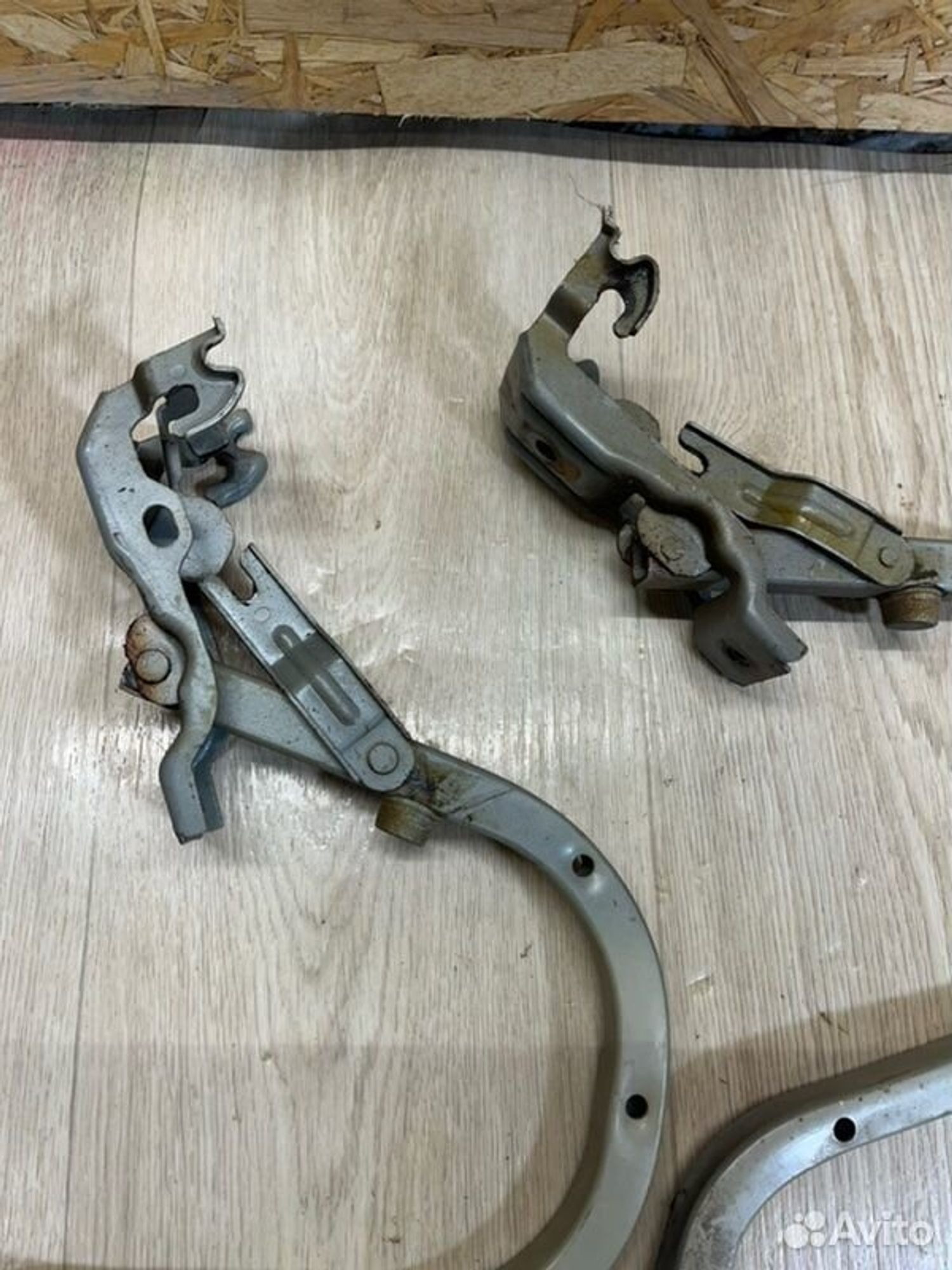 Петля крышки багажника Kia Spectra SD S6D 2007, 1500 рублей, Семиозерка