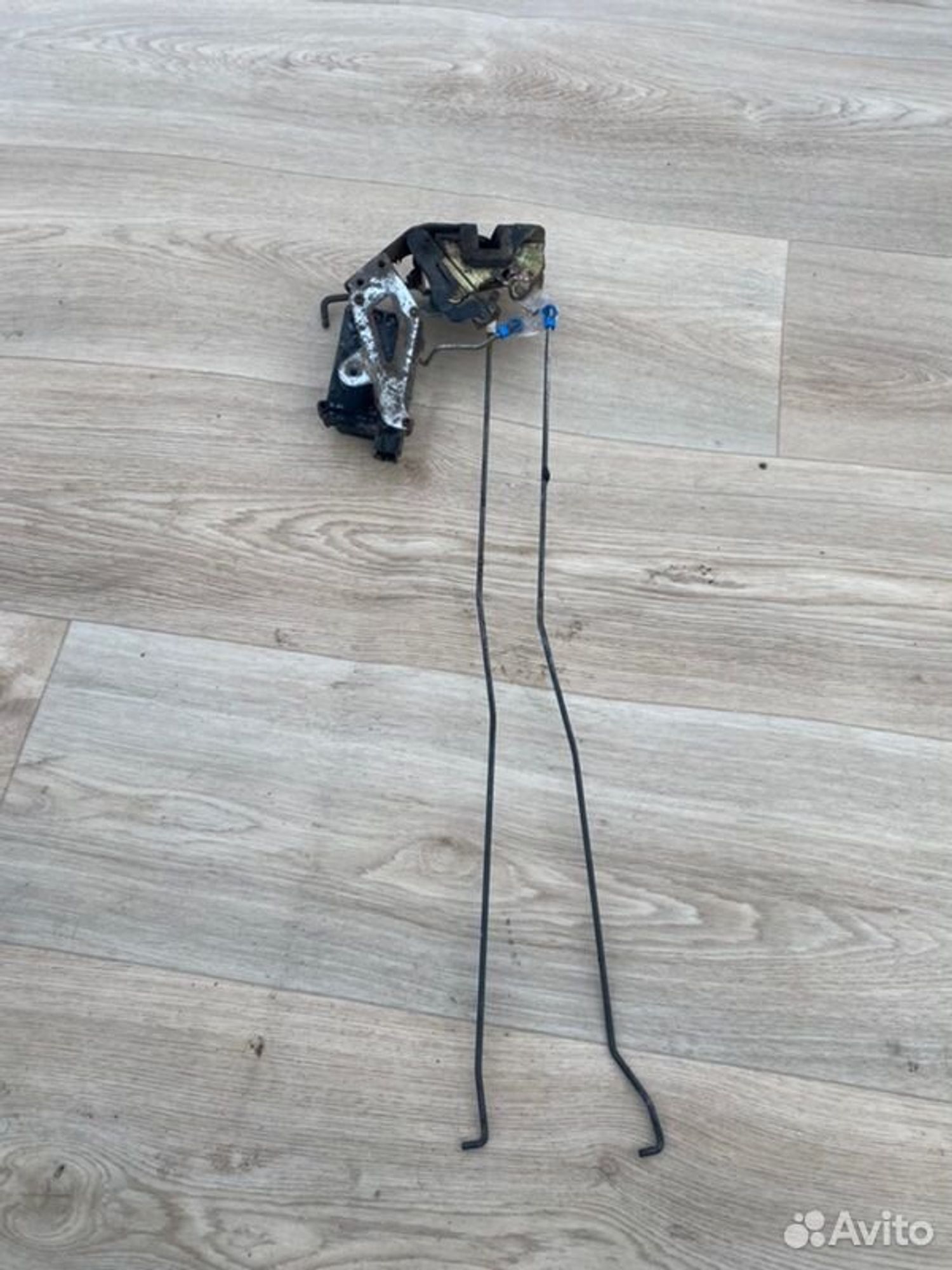 Замок боковой двери задний левый Hyundai Accent, 1000 рублей, Семиозерка