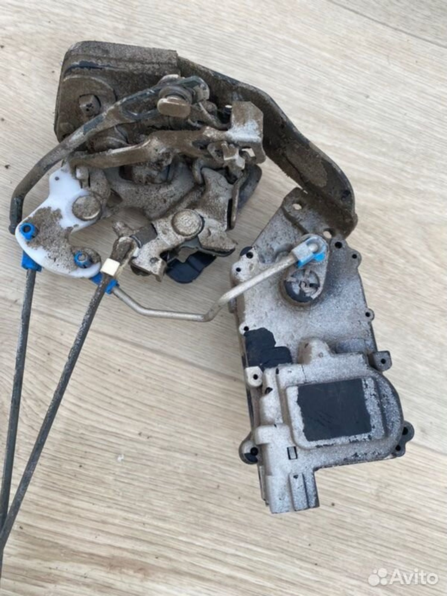 Замок боковой двери задний левый Hyundai Accent, 1000 рублей, Семиозерка