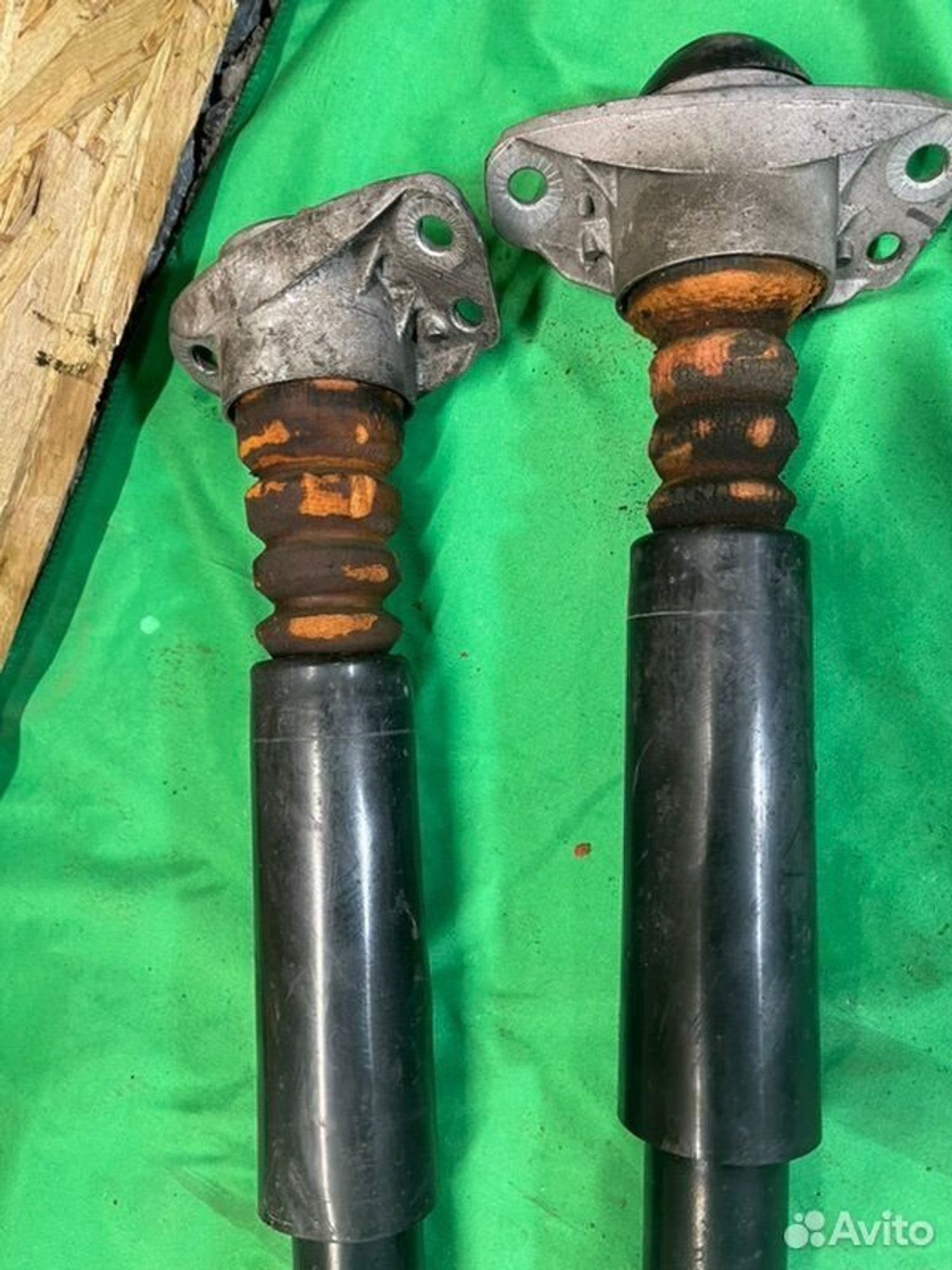 Амортизатор подвески задний Volkswagen Tiguan SUV, 2500 рублей, Семиозерка