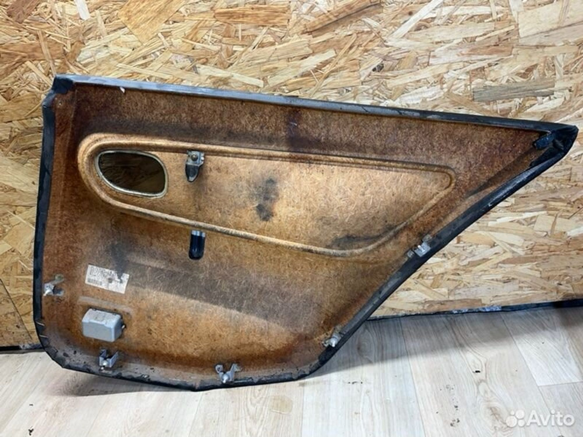 Общивка двери заднее левое Mitsubishi Galant E54A, 1000 рублей, Семиозерка