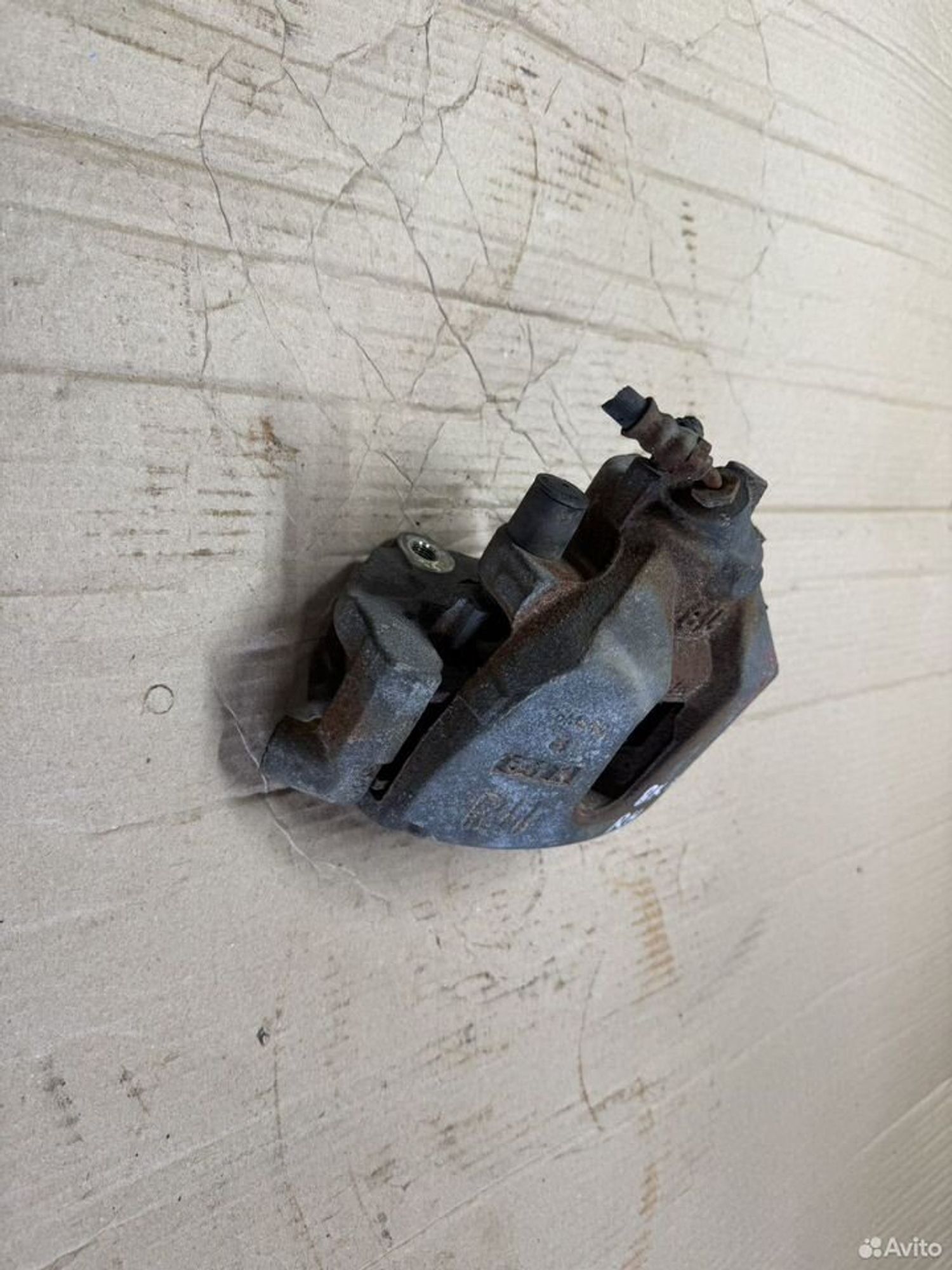 Суппорт тормозной передний левый Mazda 3 bk, 1700 рублей, Семиозерка
