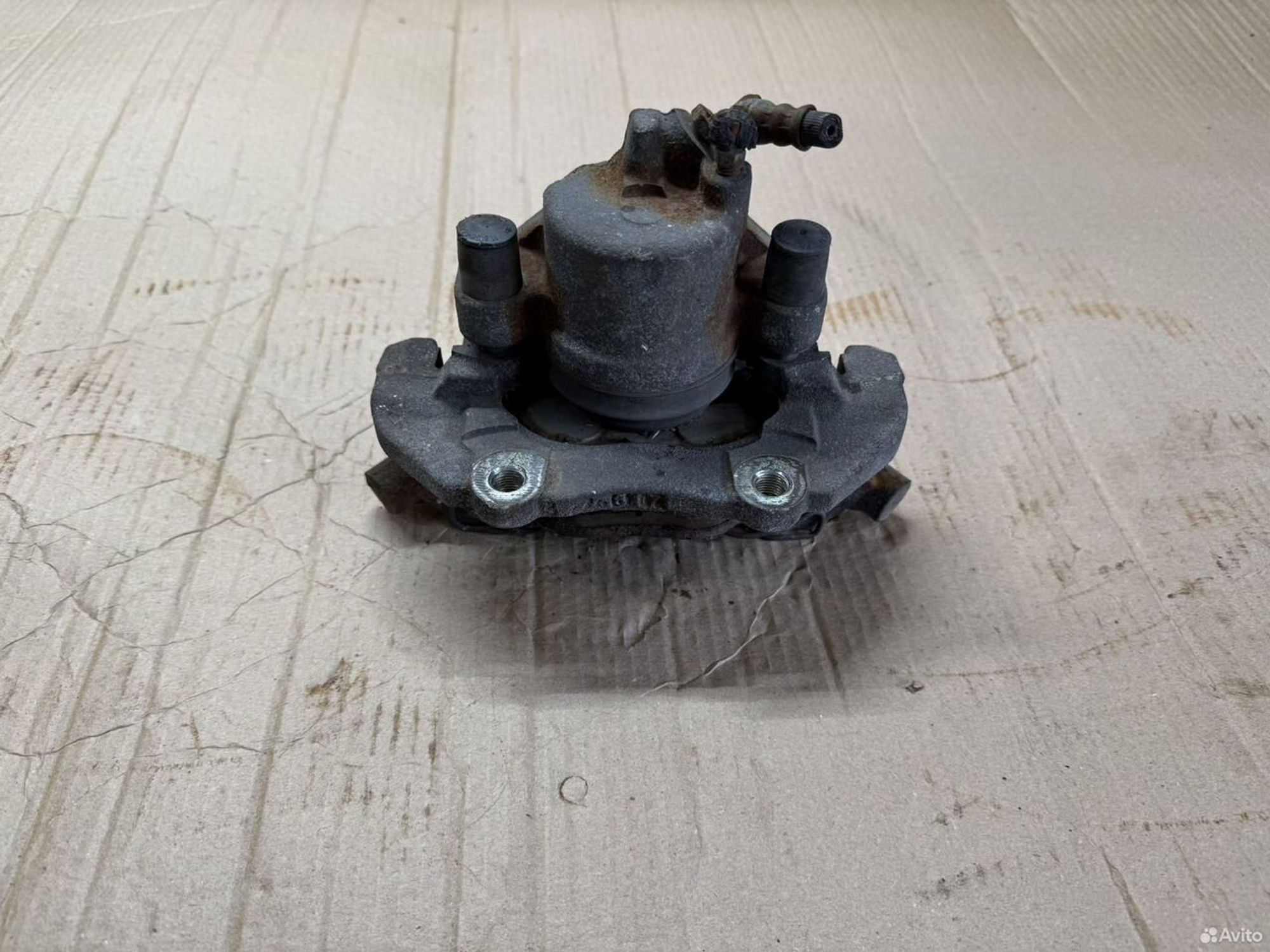 Суппорт тормозной передний левый Mazda 3 bk, 1700 рублей, Семиозерка