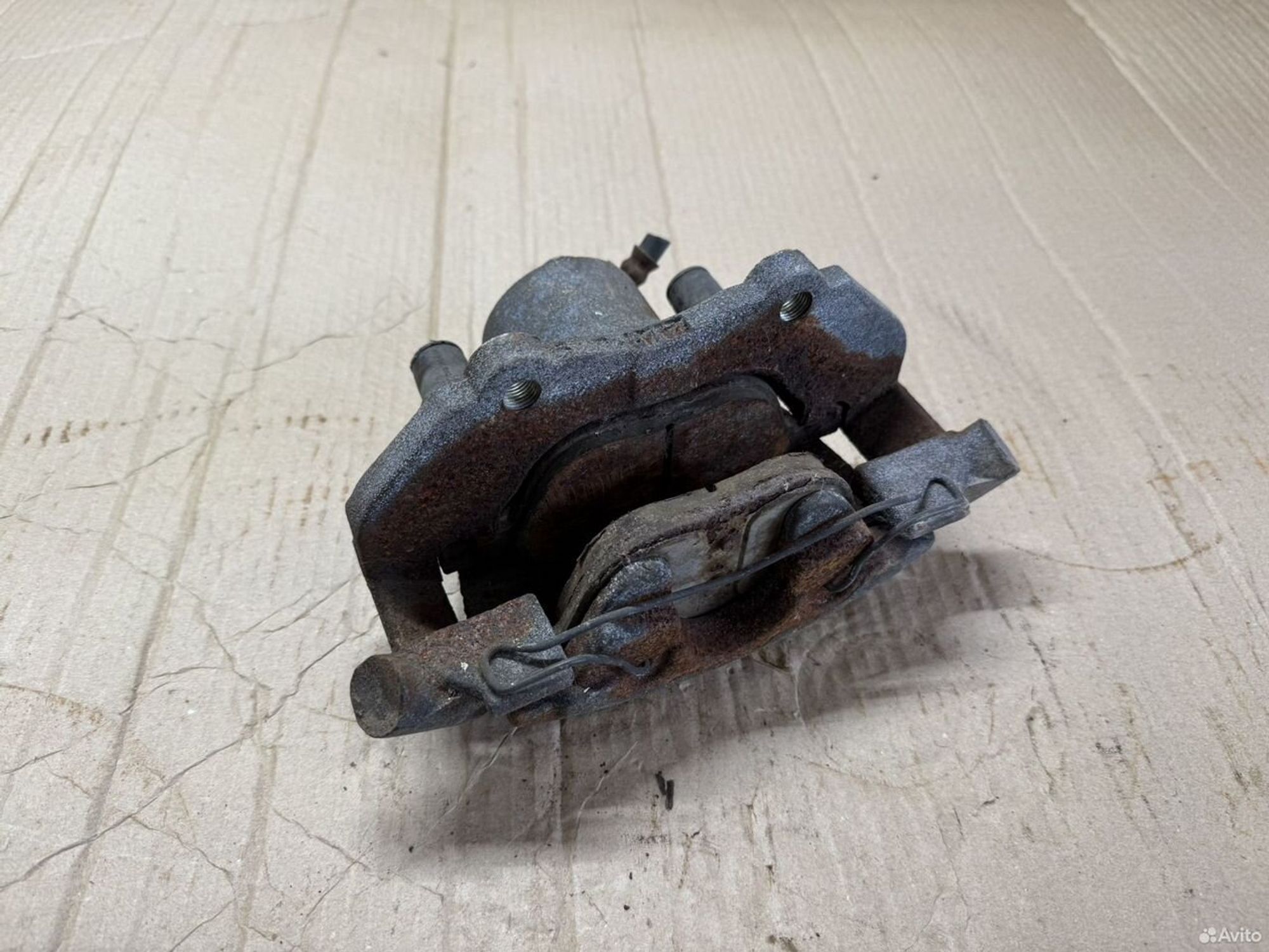 Суппорт тормозной передний левый Mazda 3 bk, 1700 рублей, Семиозерка