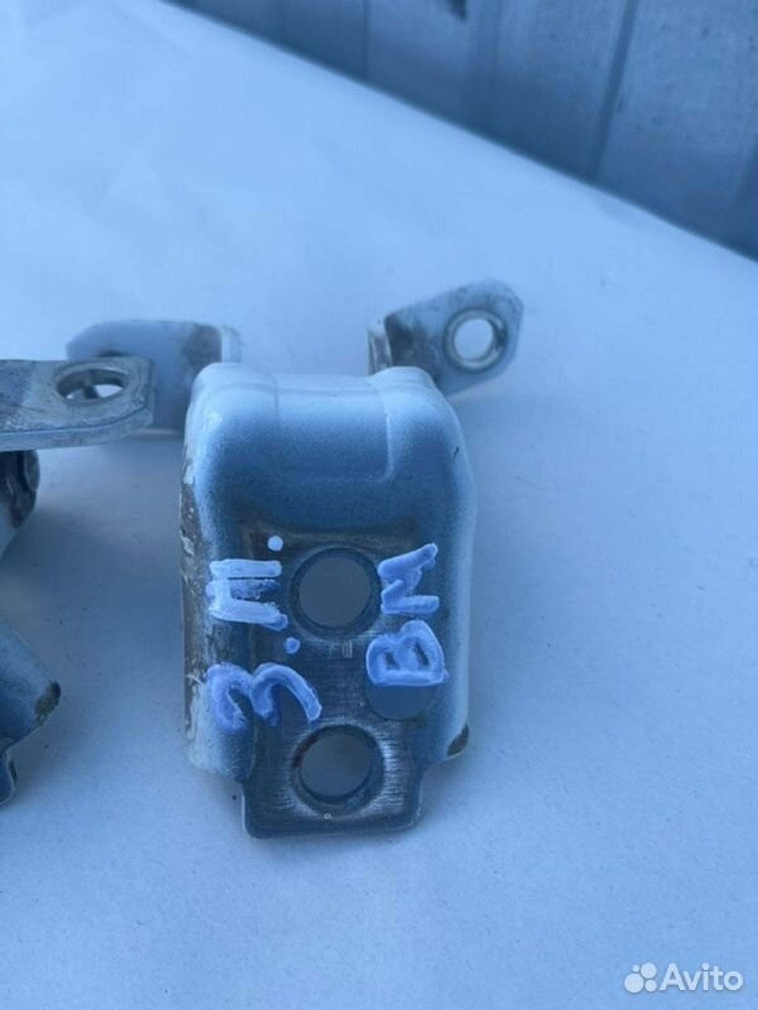 Петля двери задняя правая Mazda 3 BM Z6 2013, 1700 рублей, Семиозерка