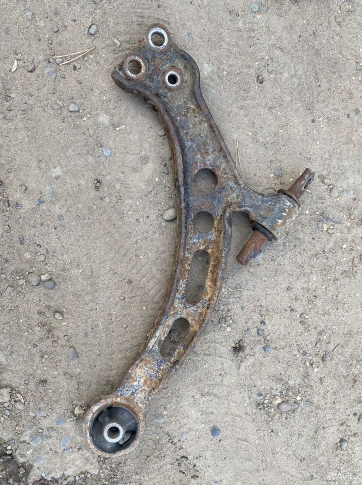 Рычаг правый нижний lexus rx 300, 2000 рублей, Семиозерка